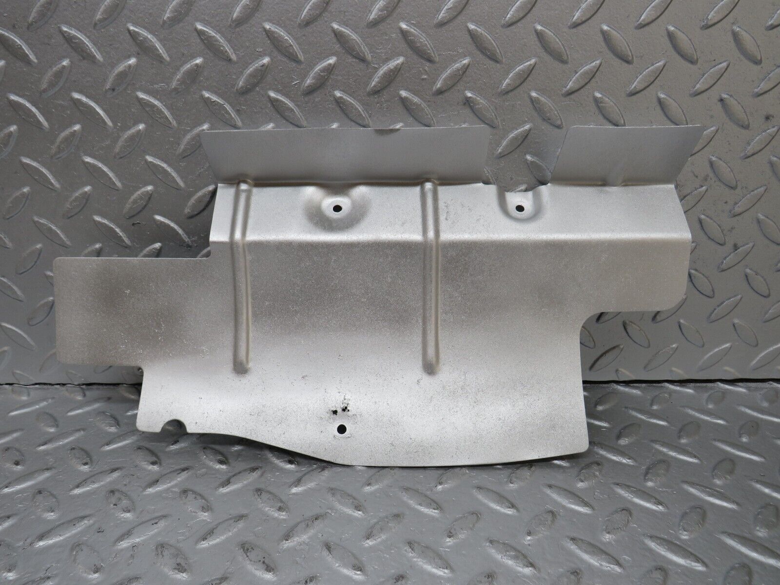 36170 Mercedes-Benz W126 420SE Exhaust Heat Shield