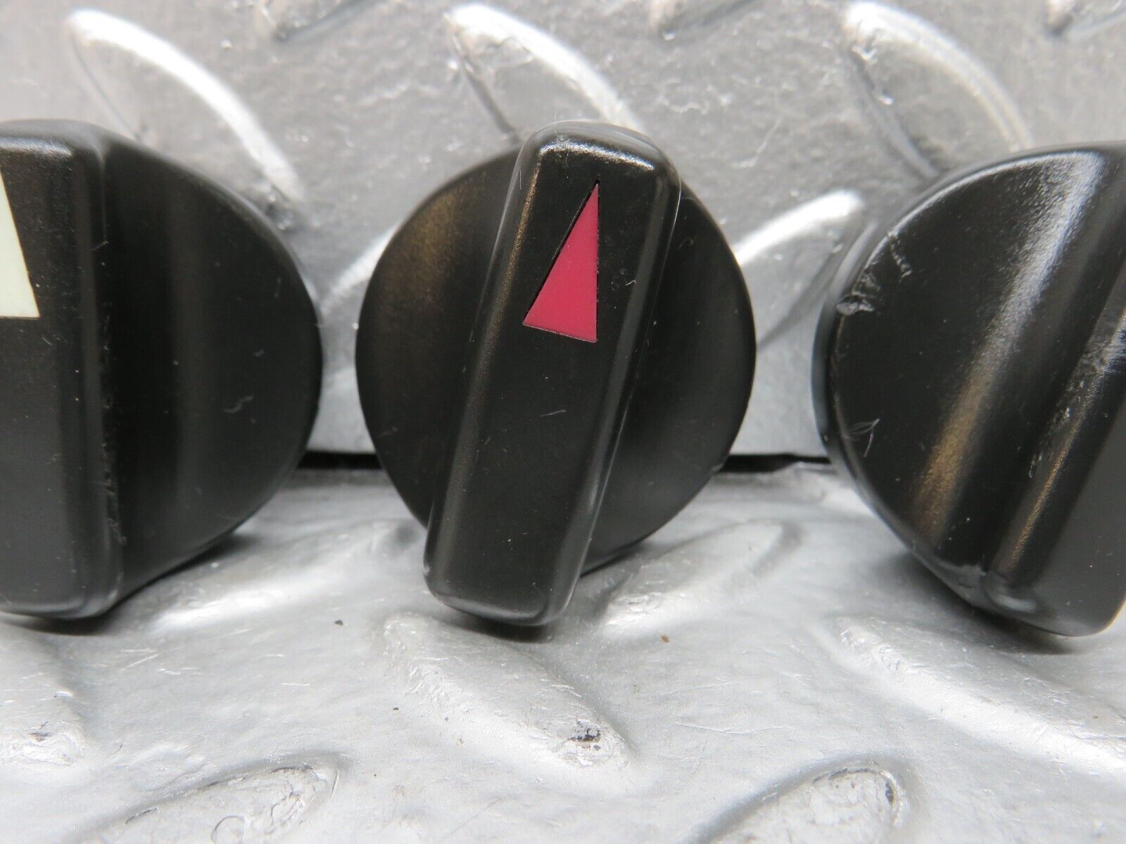 25173 Mercedes-Benz W201 190D Heater Control Knob Set