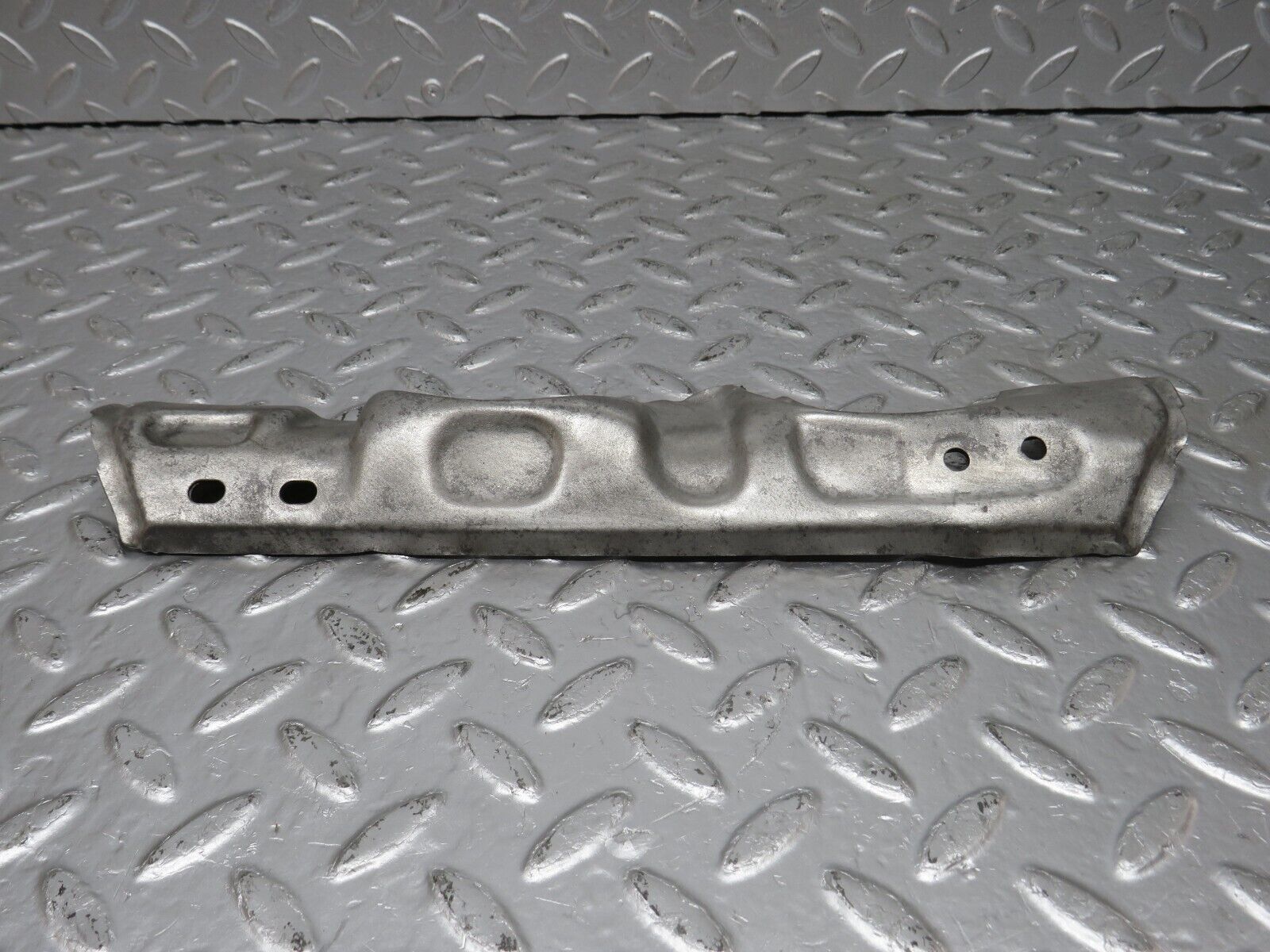 33118 Mercedes-Benz W126 380 V8 M116 Exhaust Manifold Heat Shield