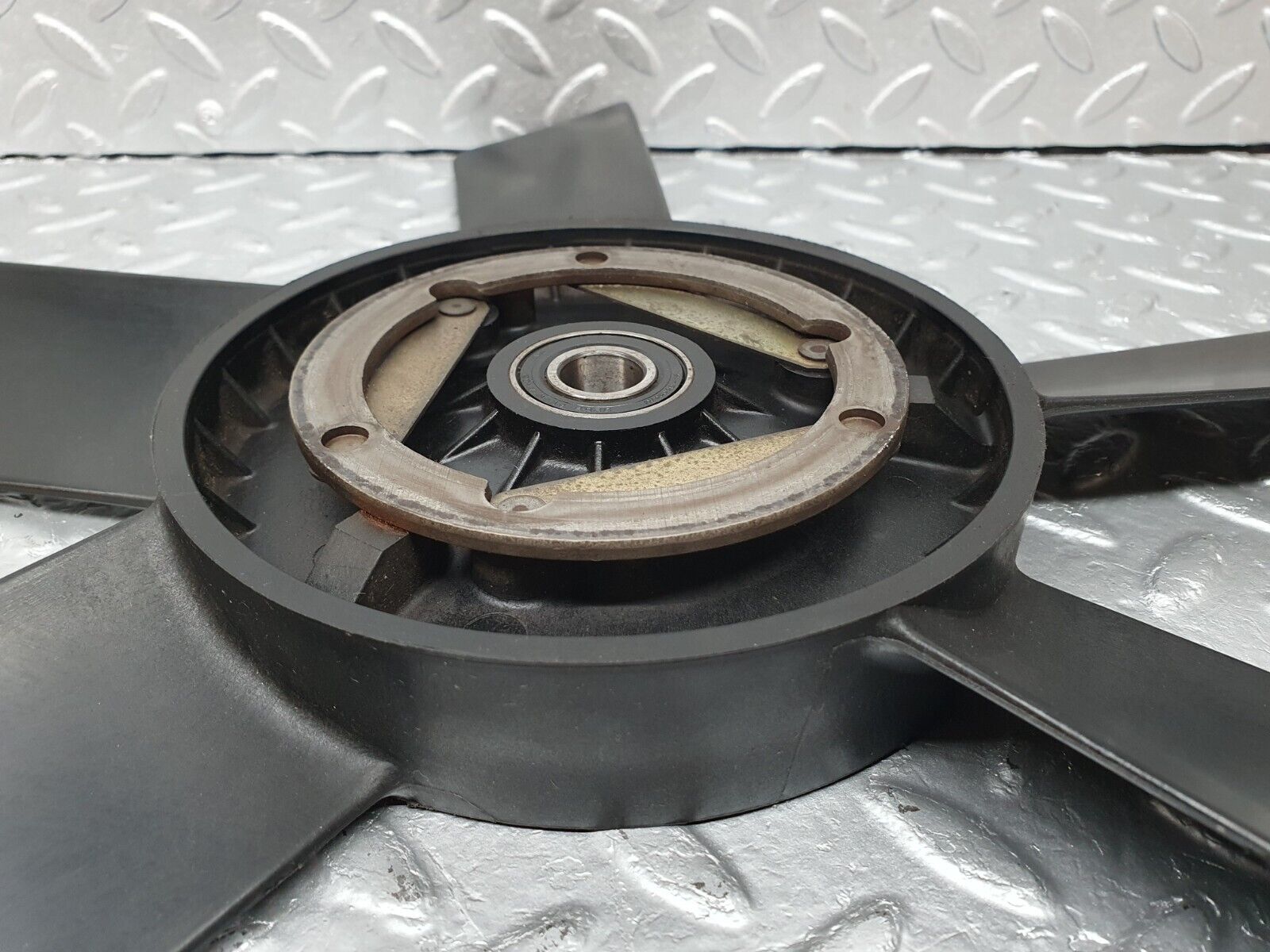 41413 Mercedes-Benz W124 200E Engine Cooling Fan 1022050306 1022001323