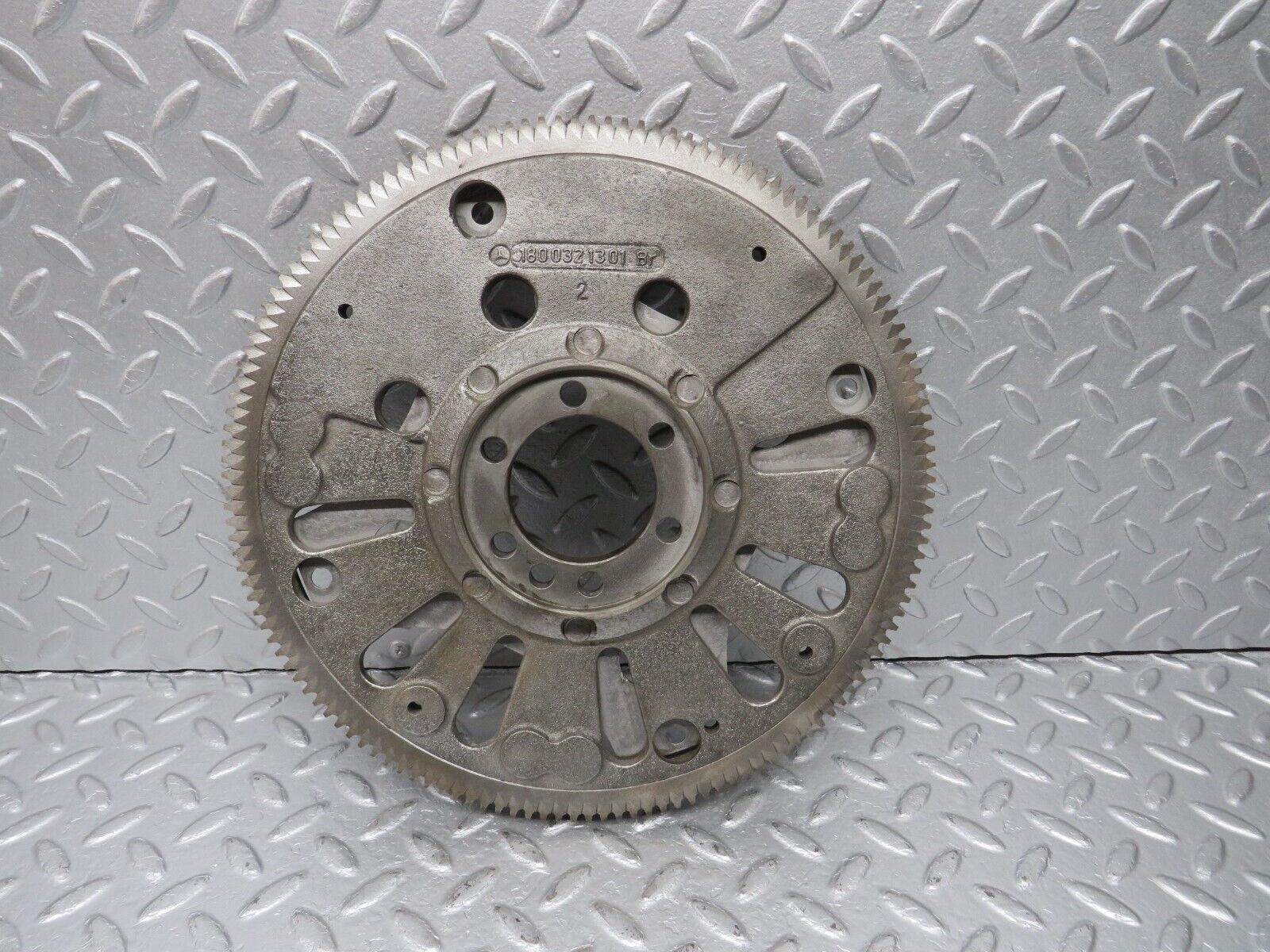 40424 Mercedes-Benz W110 230 Flywheel Starter Ring 1800321301