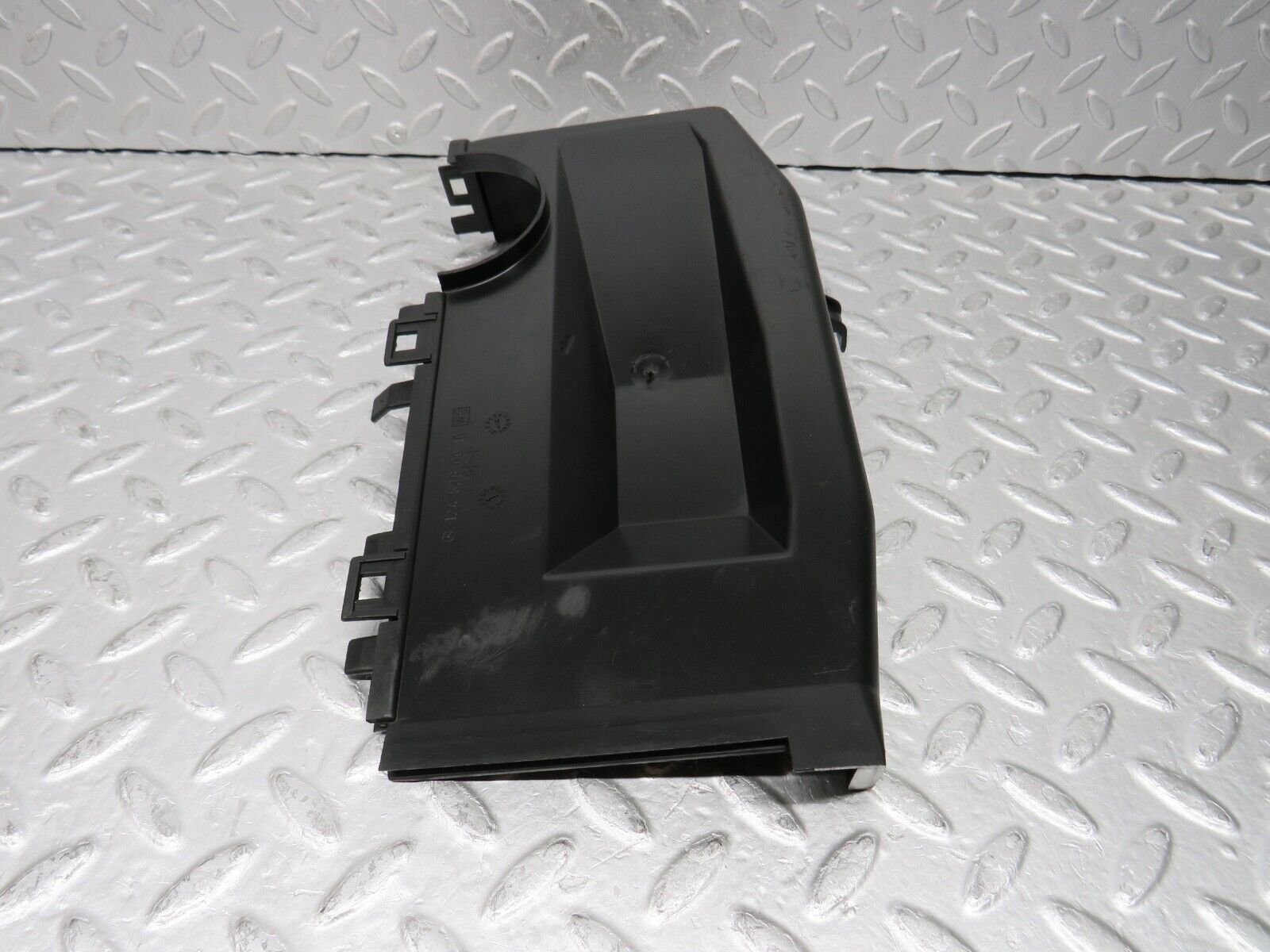 37776 Mercedes-Benz A124 320E Cabriolet Air Intake Housing Cover 1245280610