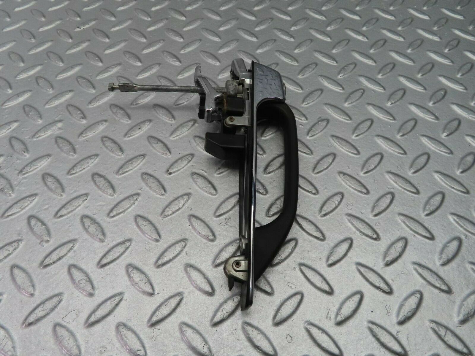 9912 Mercedes-Benz C123 230CE Coupe Front Right Door Handle No Key