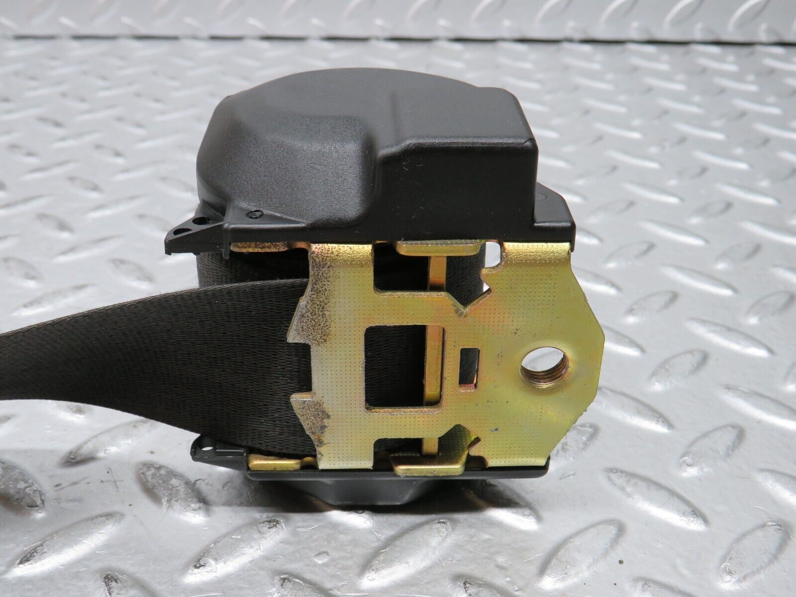 28535 Mercedes-Benz S123 240D Wagon Front Left Seat Belt 1238602586