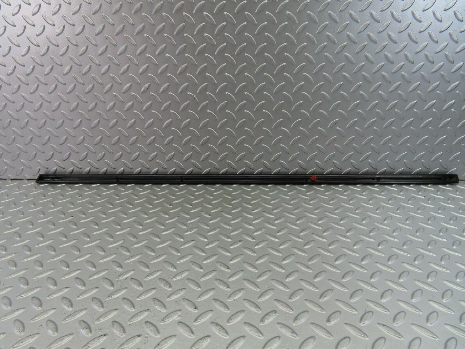 7685 Mercedes-Benz S123 230TE Wagon Centre Door Chrome Trim Rear Right