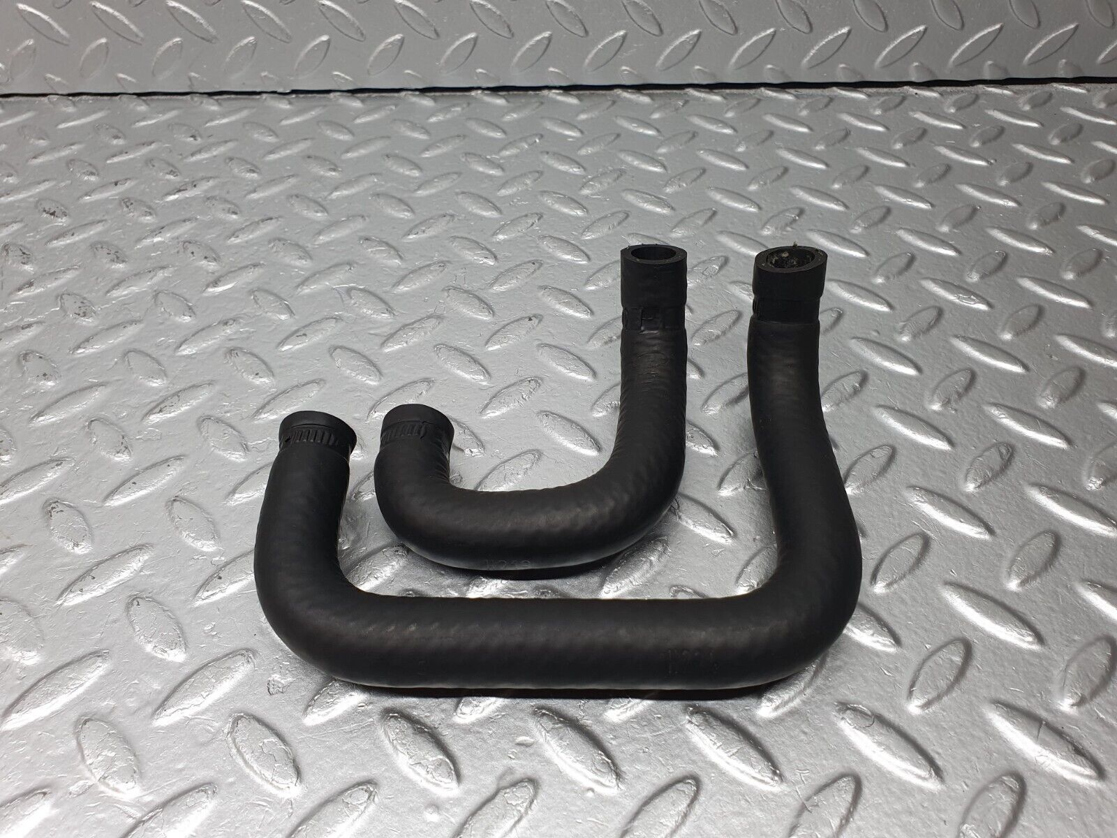 40755 Mercedes-Benz W123 300D Heater Radiator Hose Pipe 1238320194 1238320294