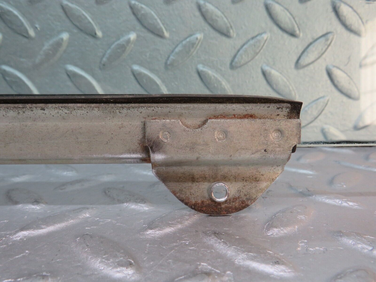 37513 Mercedes-Benz W109 300SEL Rear Left Door Window Glass