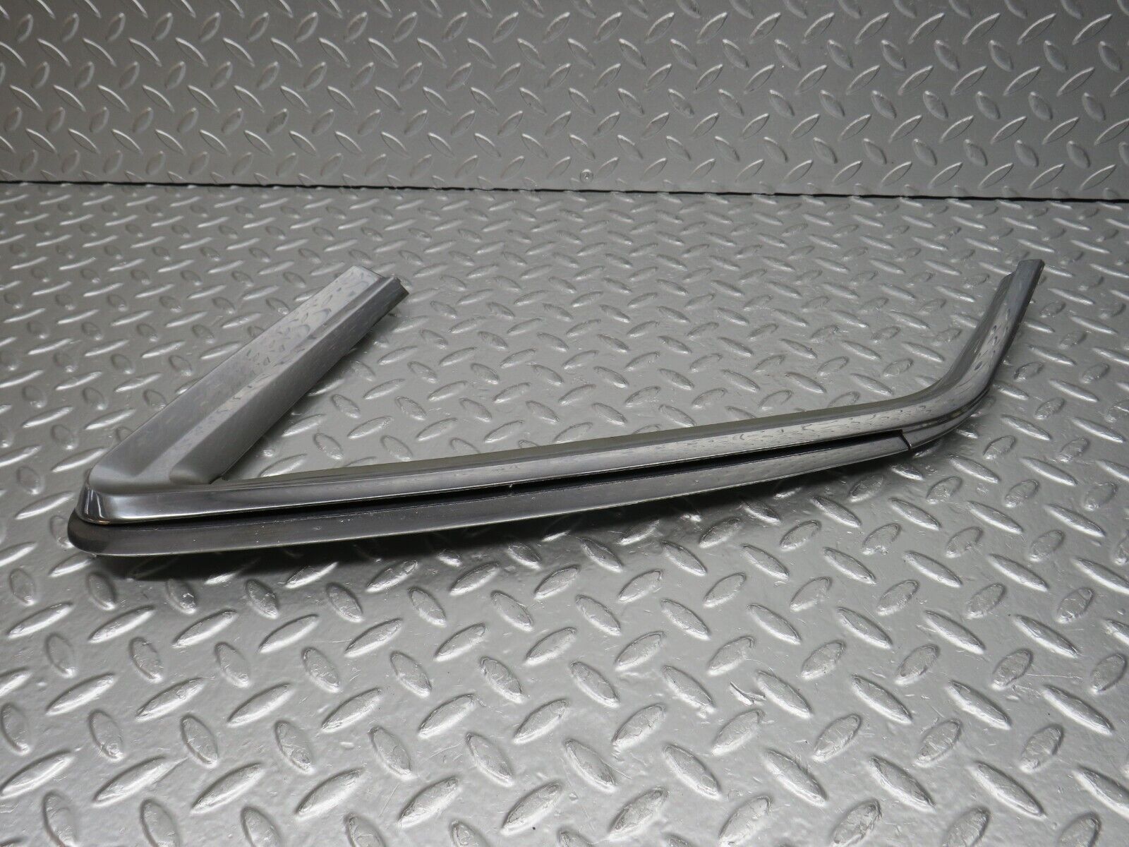0696 Mercedes-Benz C107 350SLC Coupe Window Trim Chrome Left Side 1076980189