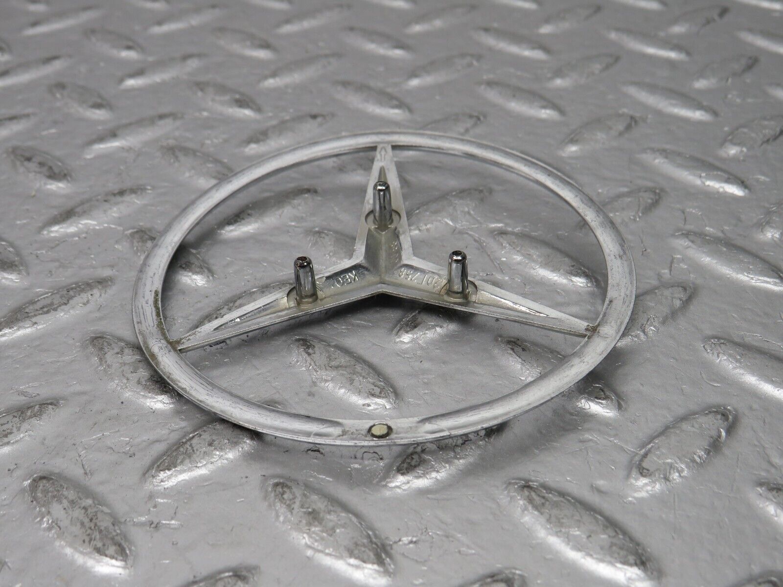 31814 Mercedes-Benz W201 190LE 1.8L Chrome Rear Emblem 2017580058