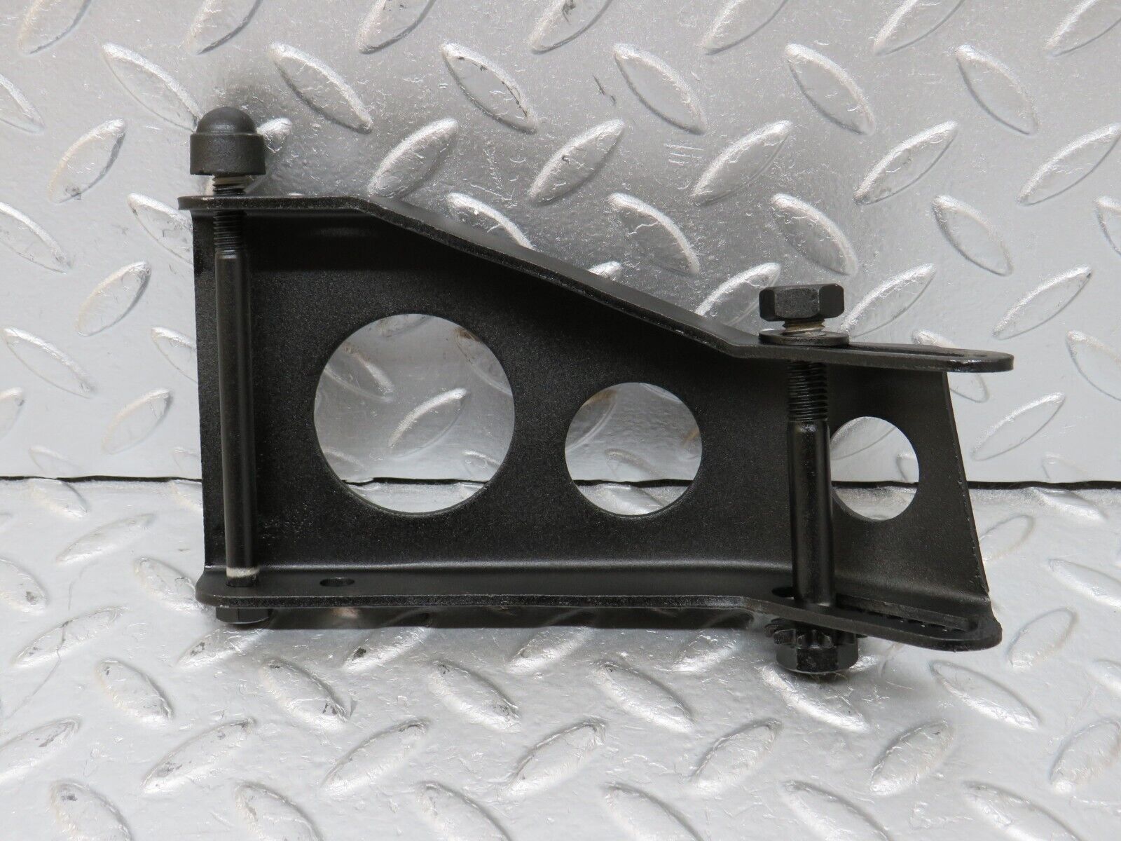 34587 Mercedes-Benz C126 380SEC Coupe Alternator Generator Bracket