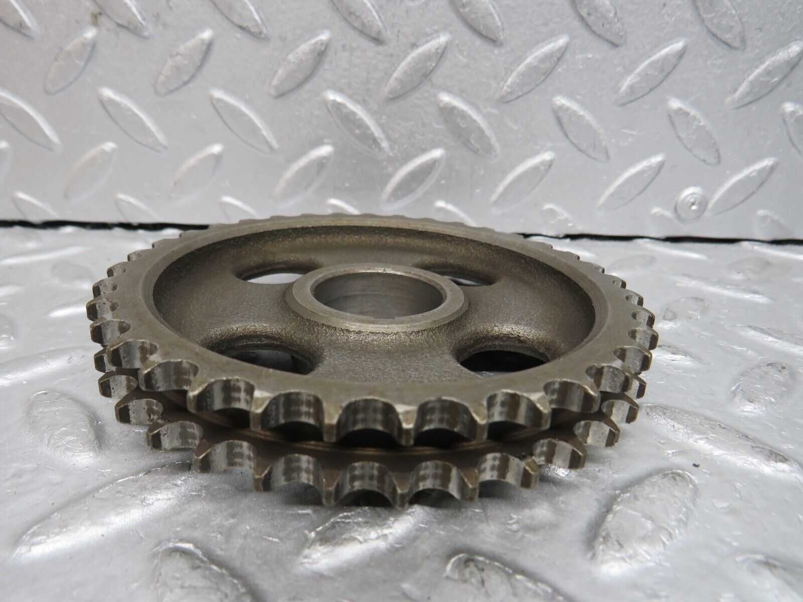 37608 Mercedes-Benz W109 300SEL Camshaft Timing Gear 1160520601