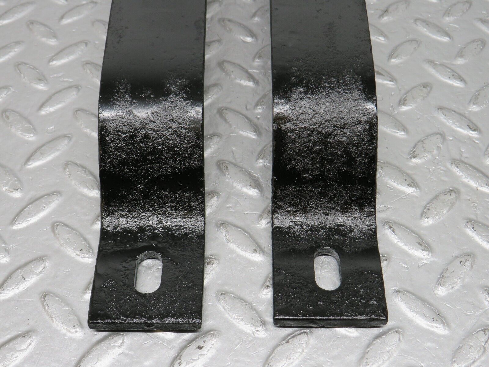 40531 Mercedes-Benz W110 230 Bumper Bracket 2x