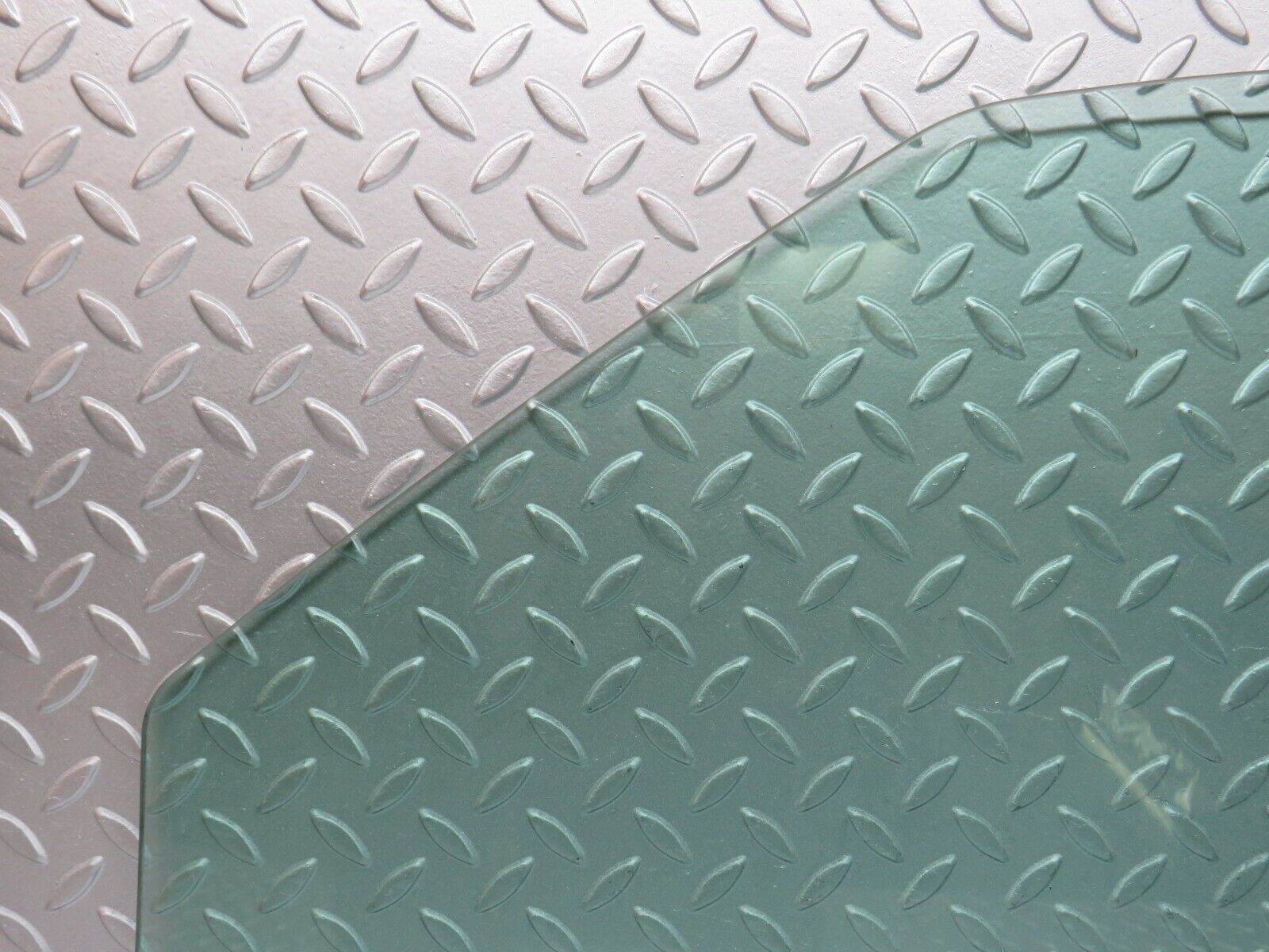 38229 Mercedes-Benz R129 280SL Coupe Right Door Window Glass