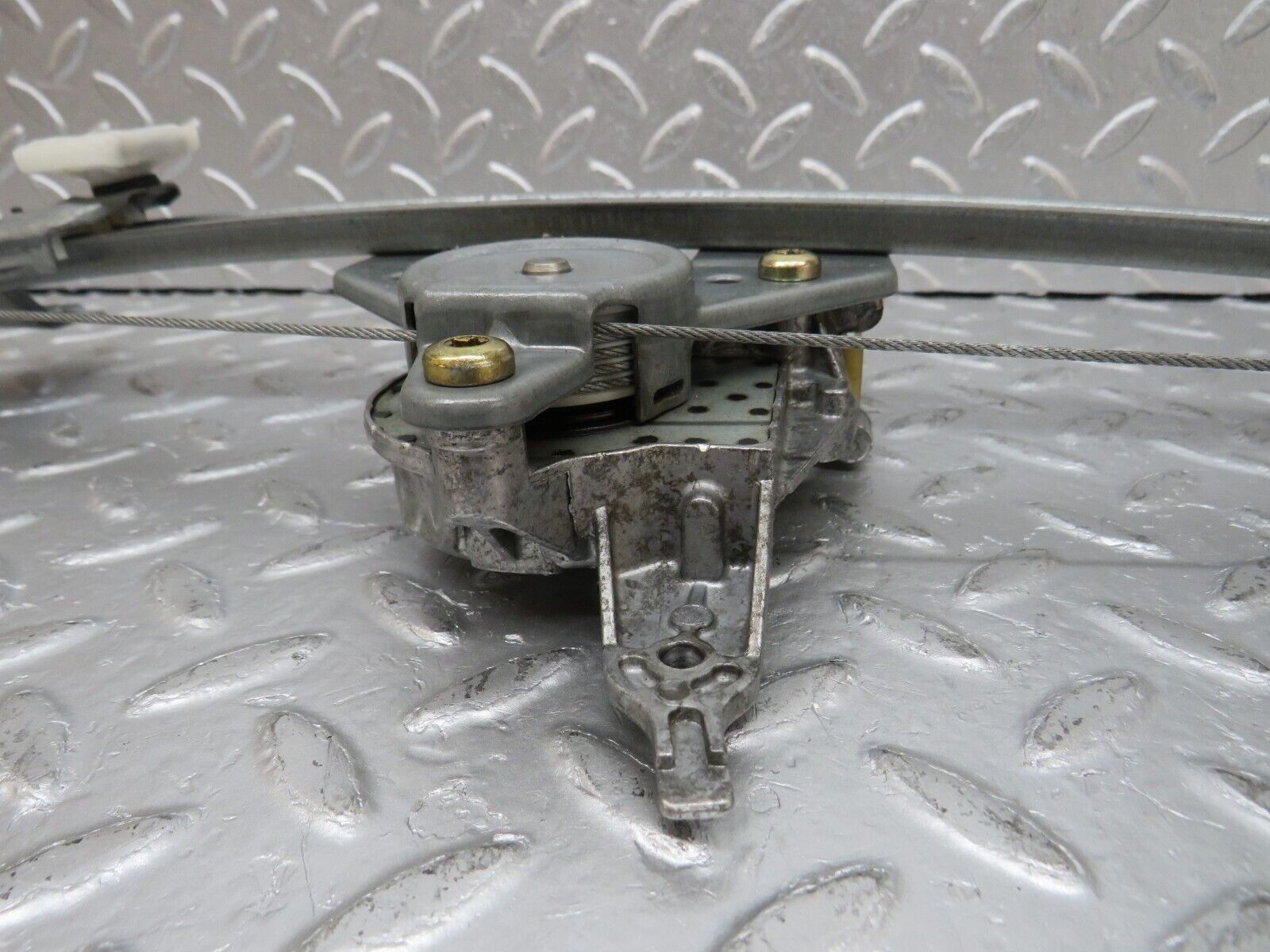 33258 Mercedes-Benz W202 C180 Rear Right Power Window Regulator 0130821636