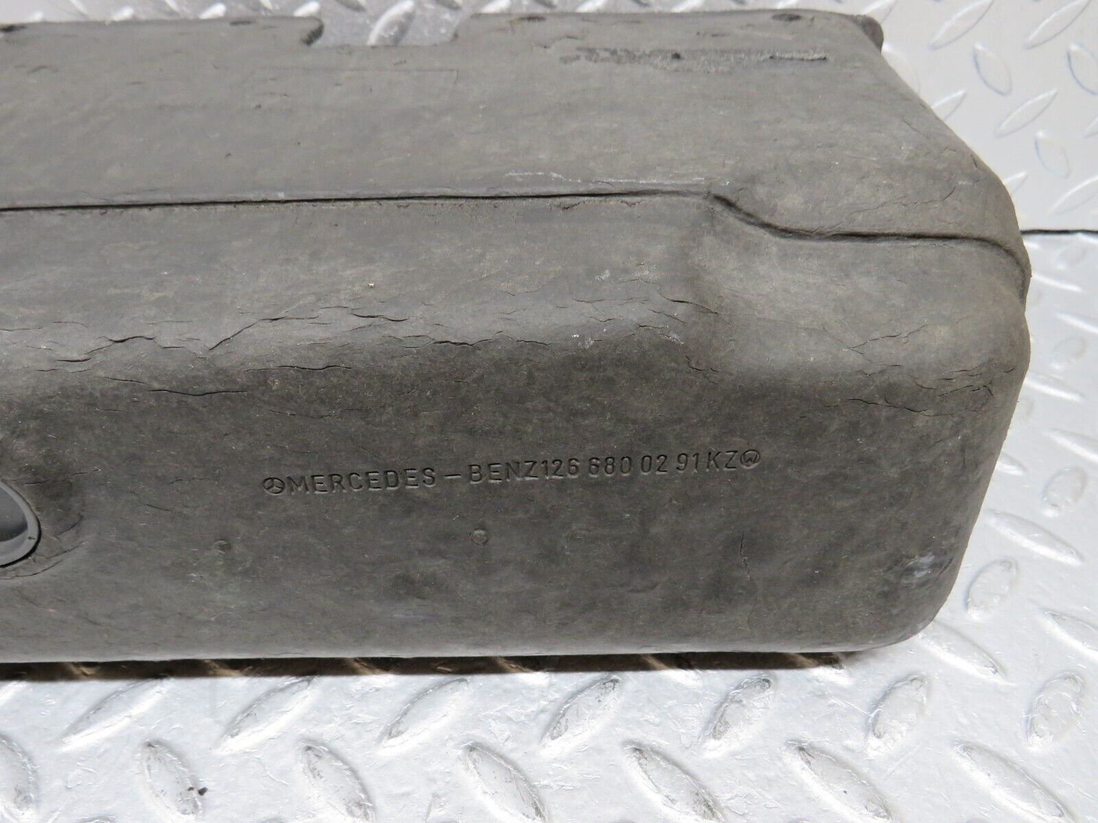36172 Mercedes-Benz W126 420SE Glove Box 1266800291 1266930233