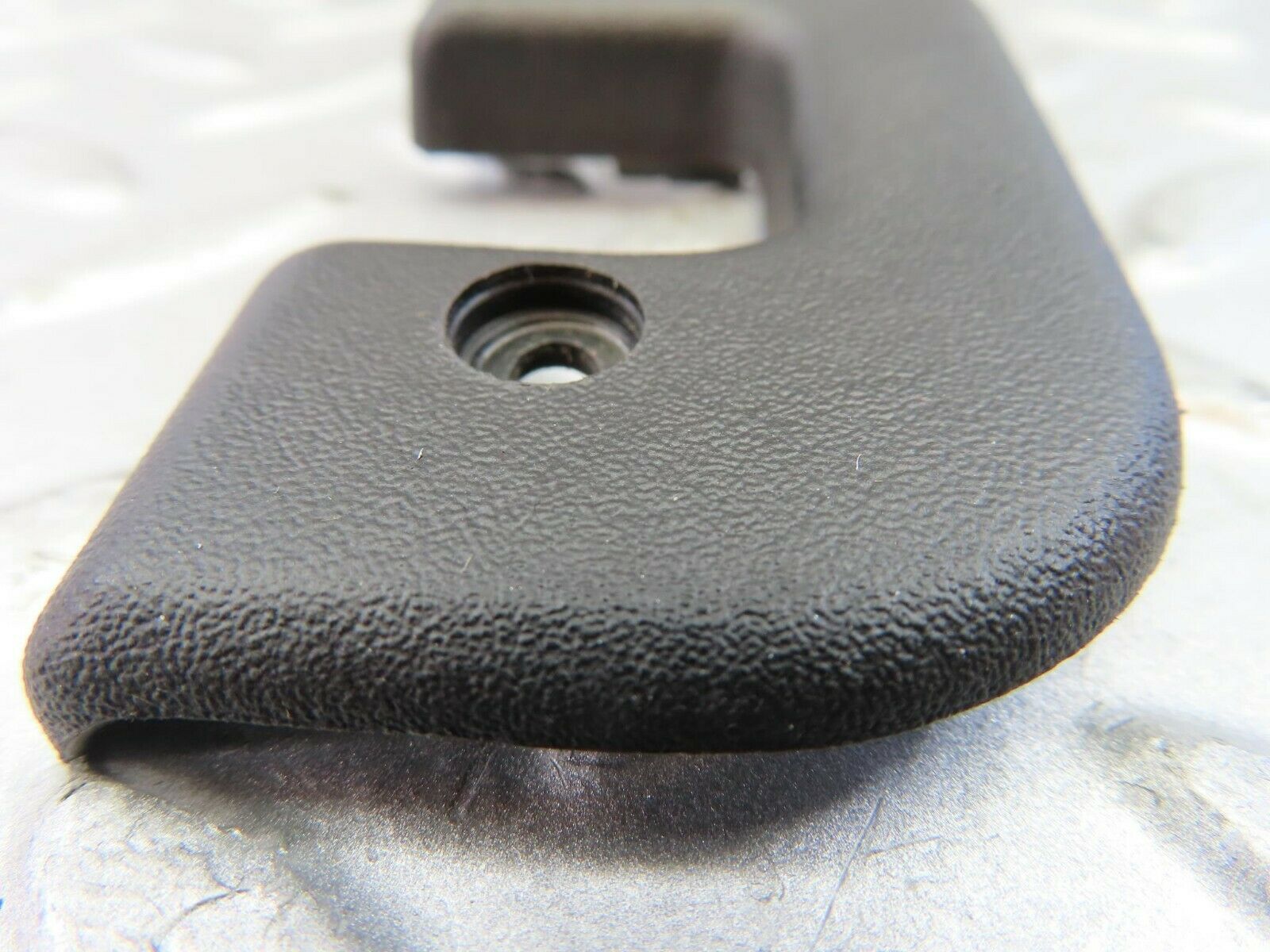 9517 Mercedes-Benz C124 300CE Coupe Left Interior Door Latch Trim