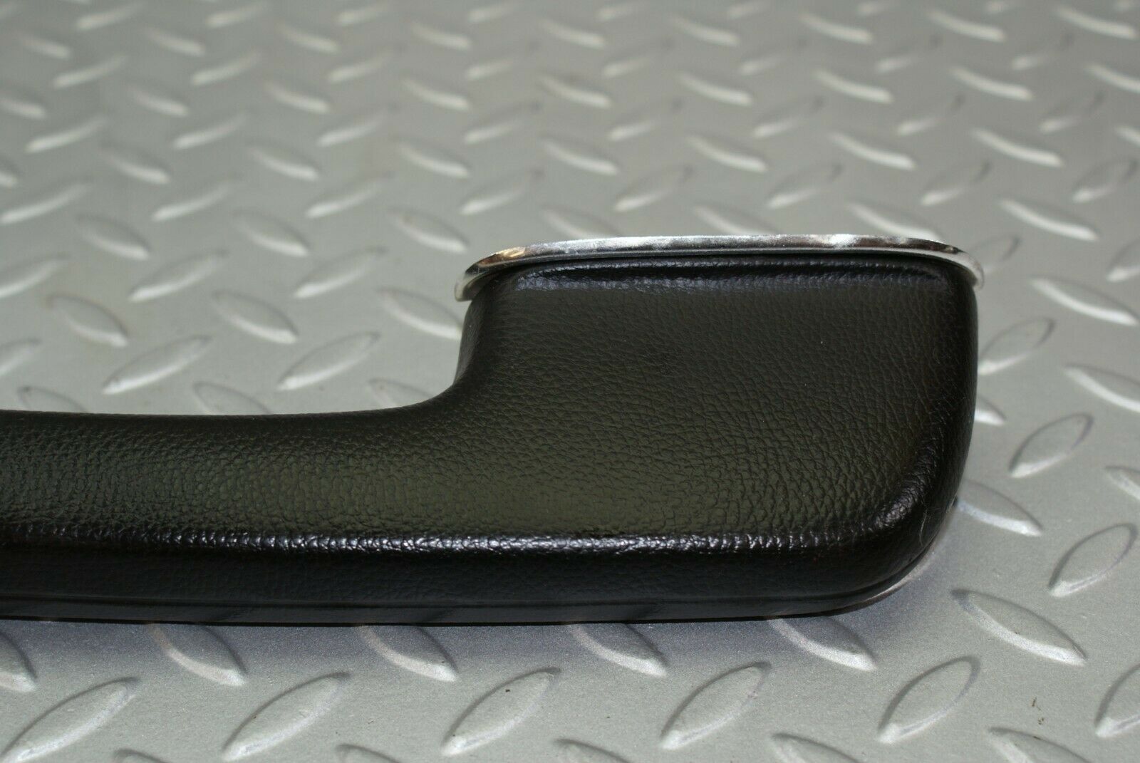 3108 Mercedes-Benz W115 220D Interior Door Handle Right Black