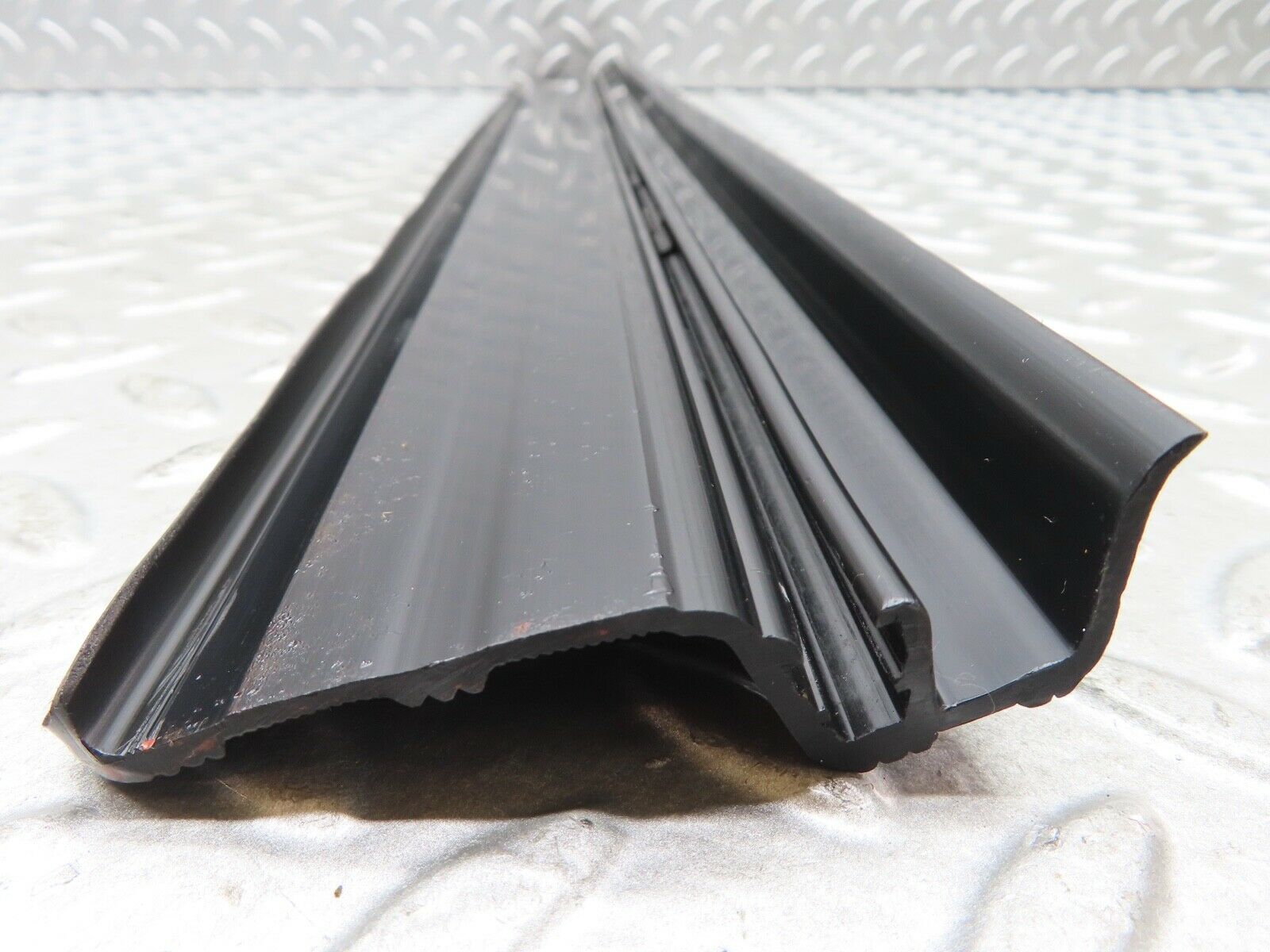 19060 Mercedes-Benz W123 300D Front Left Door Sill Trim Black