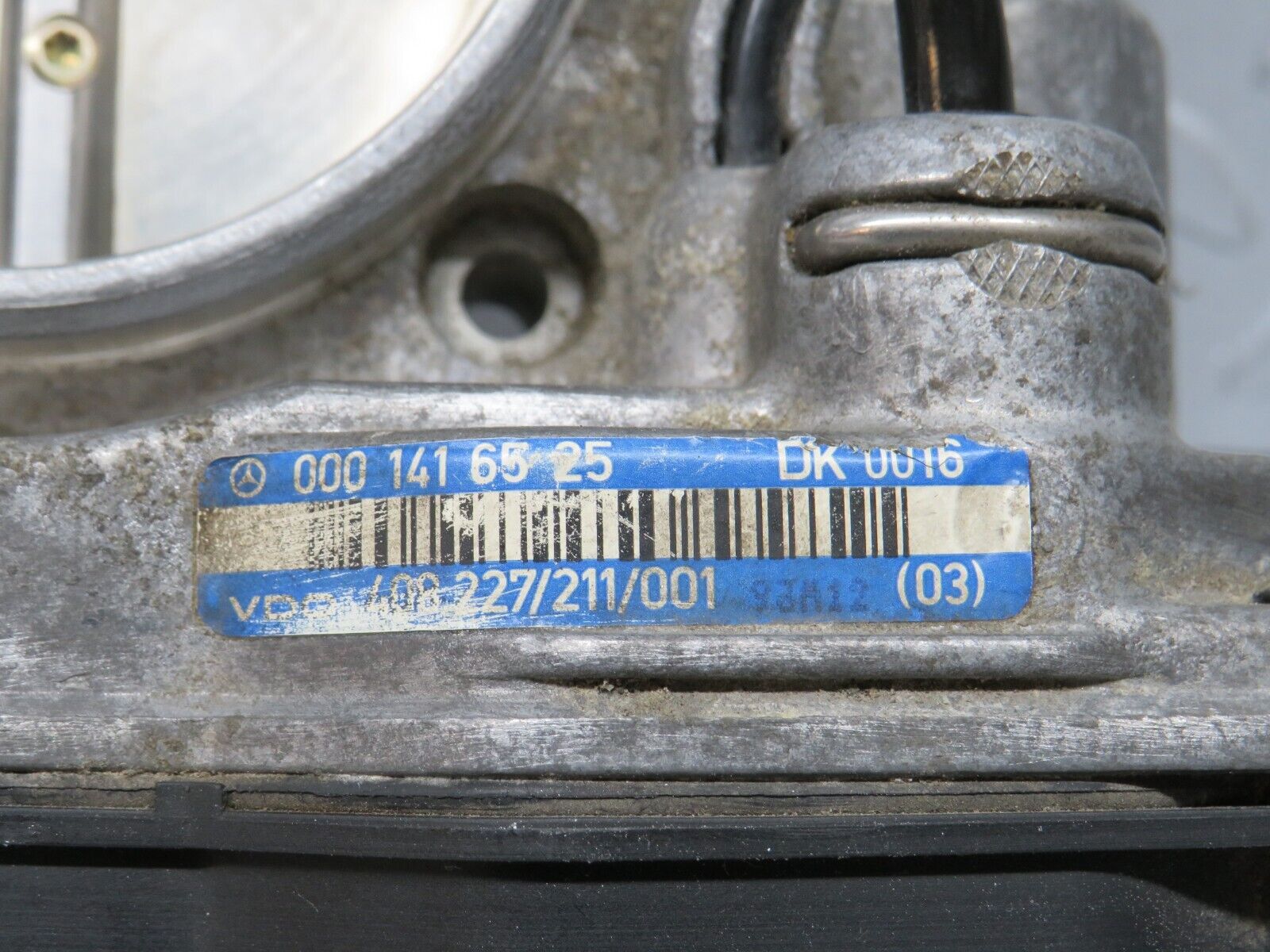 38559 Mercedes-Benz R129 280SL Coupe Throttle Body Valve VDO 0011416525