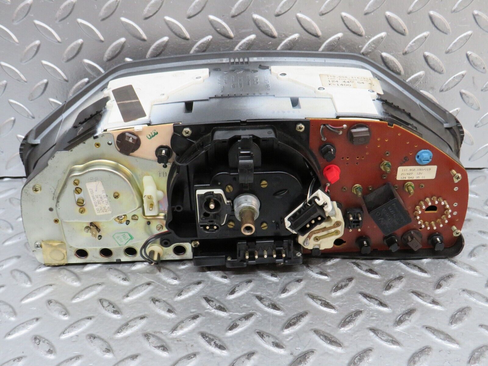 29204 Mercedes-Benz C124 320CE Coupe Instrument Cluster ASR 1244405447