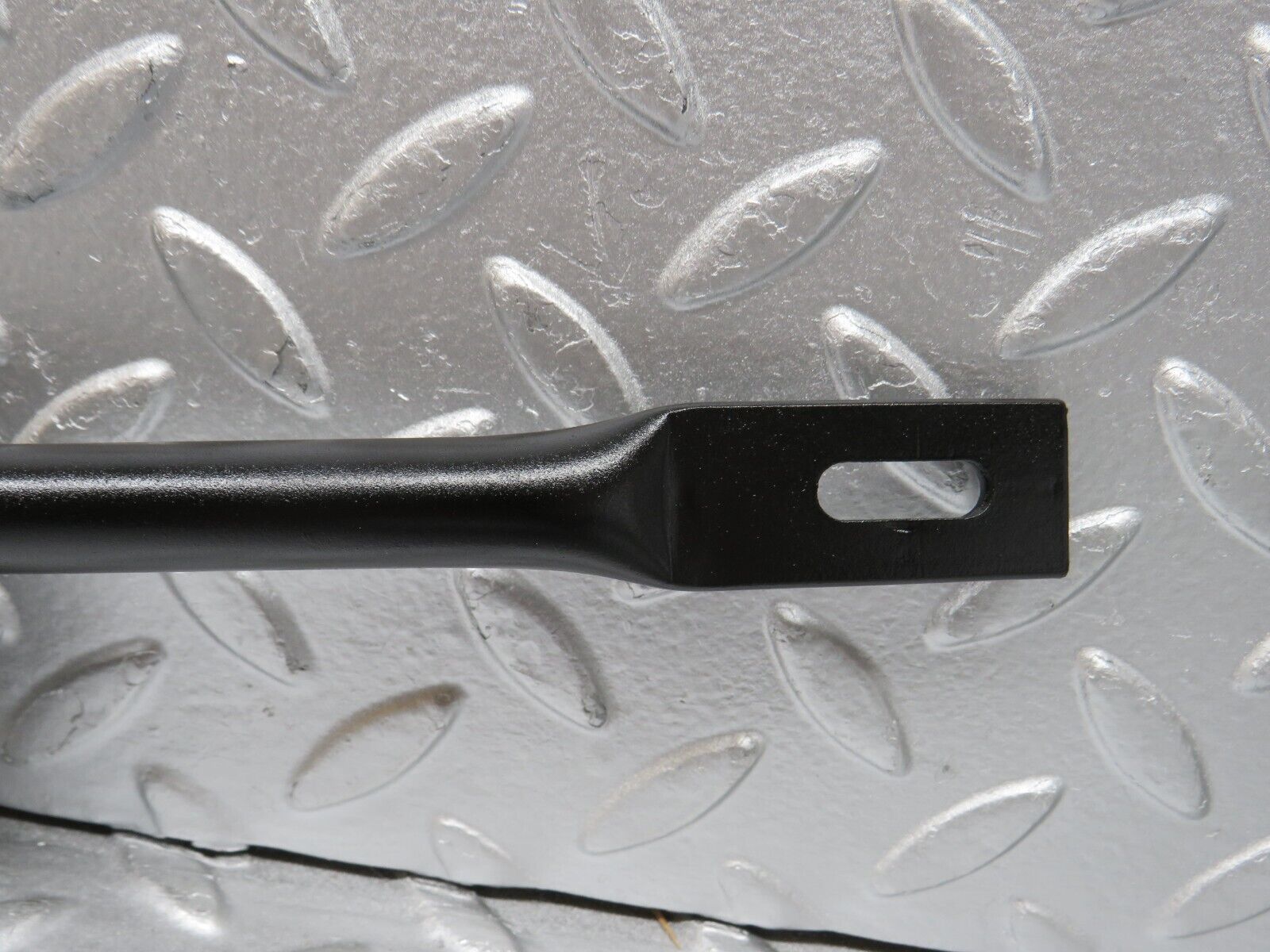 32540 Mercedes-Benz S124 300TE Wagon Horn Bracket