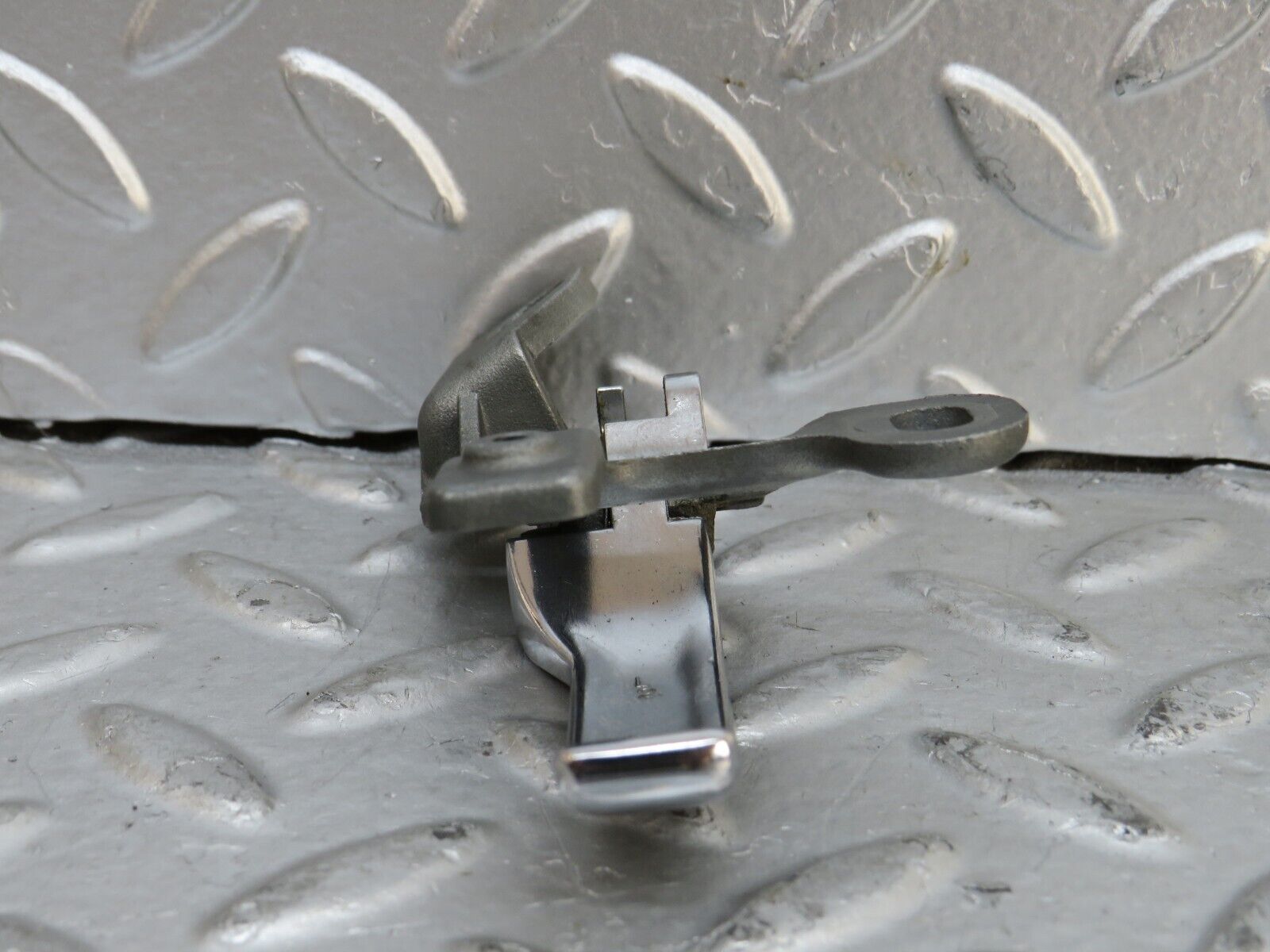 28286 Mercedes-Benz S123 240D Wagon Left Interior Door Handle 1237600161