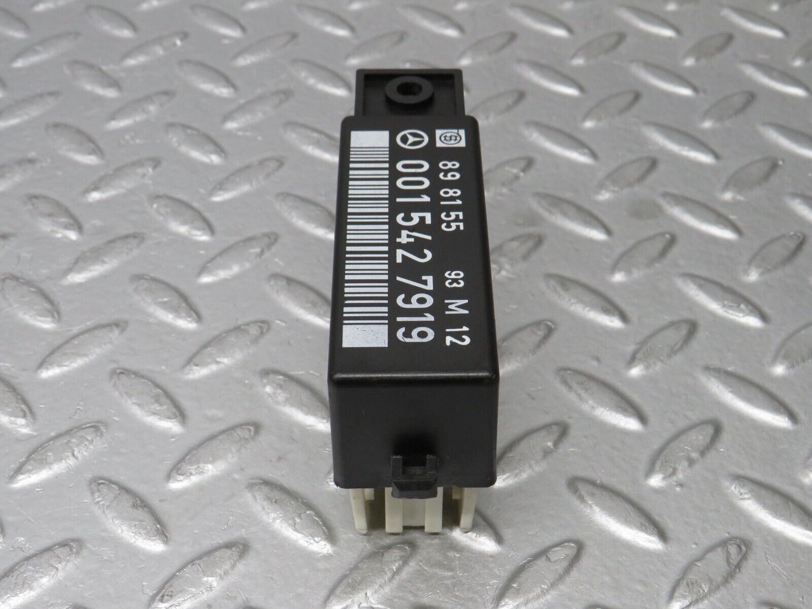 38327 Mercedes-Benz R129 280SL Coupe Windscreen Wiper Relay 0015427919