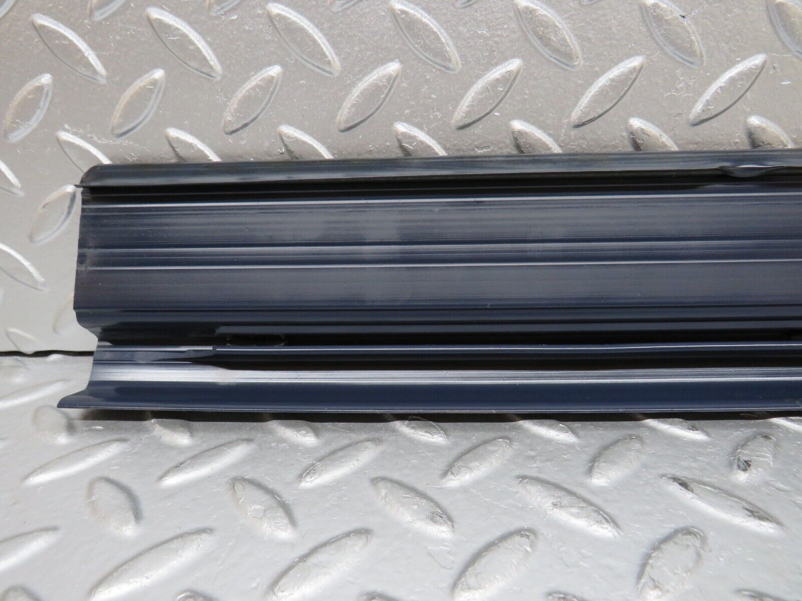 31961 Mercedes-Benz W123 230E Rear Left Door Sill Trim Blue