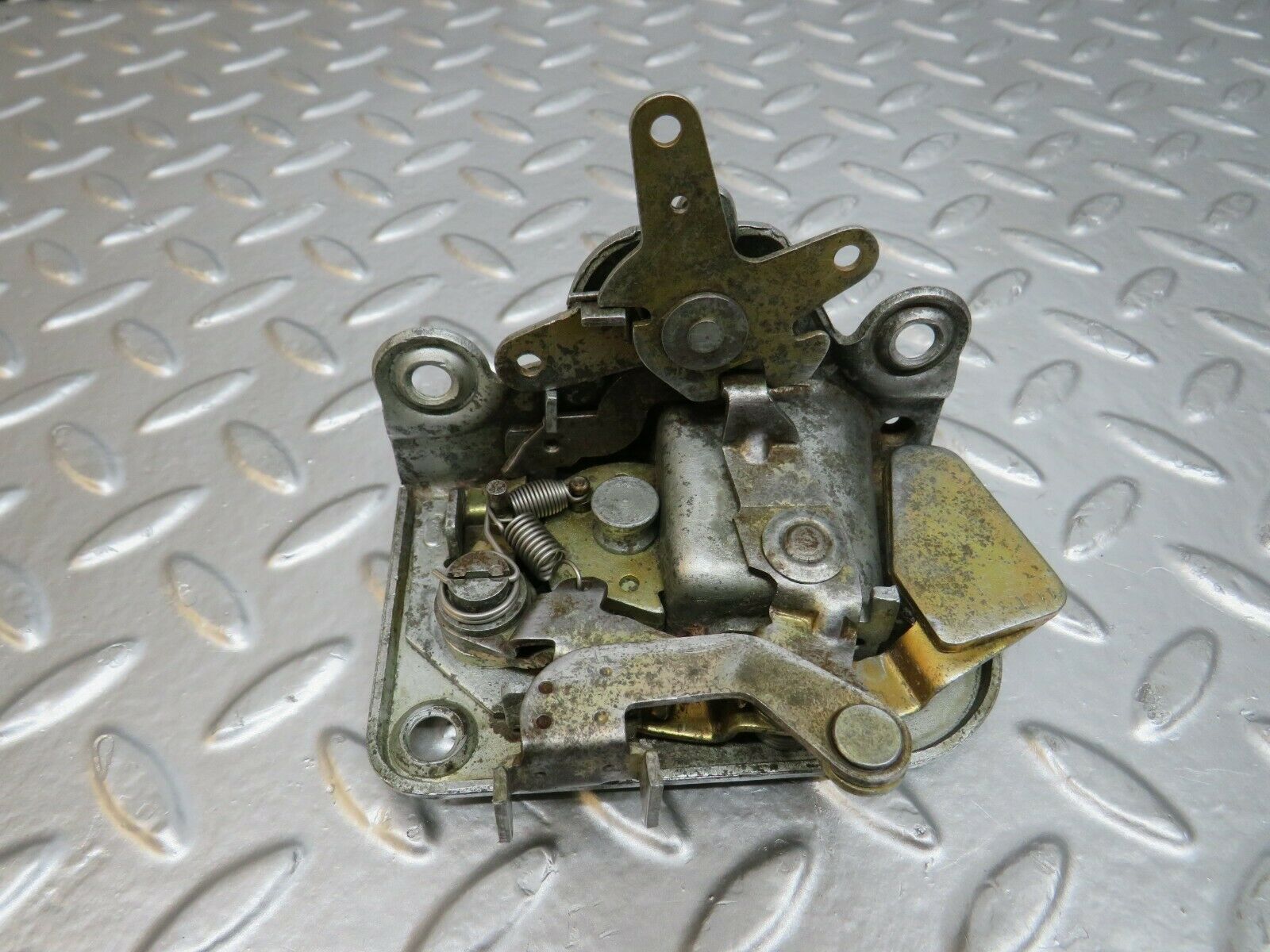 24573 Mercedes-Benz W108 Rear Left Door Lock Mechanism