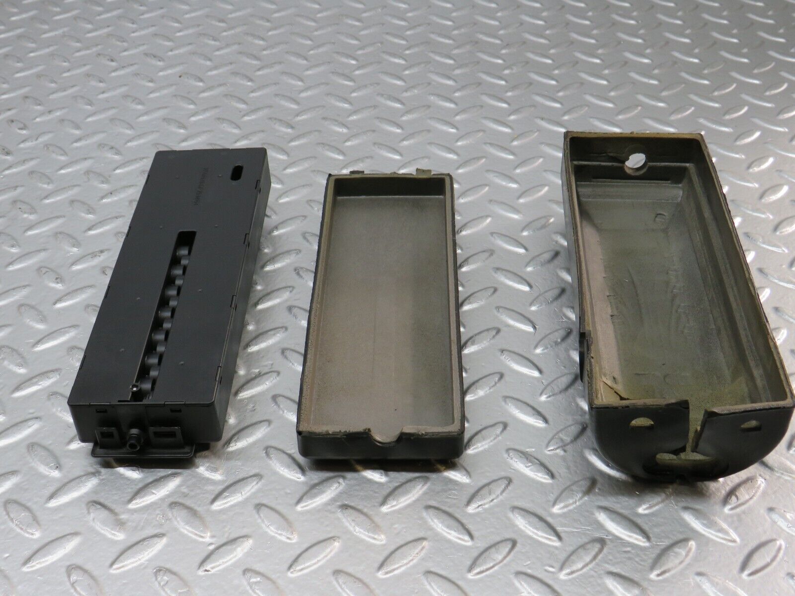 24699 Mercedes-Benz W140 S320 Climate Control Vacuum Valve Unit 2108000078