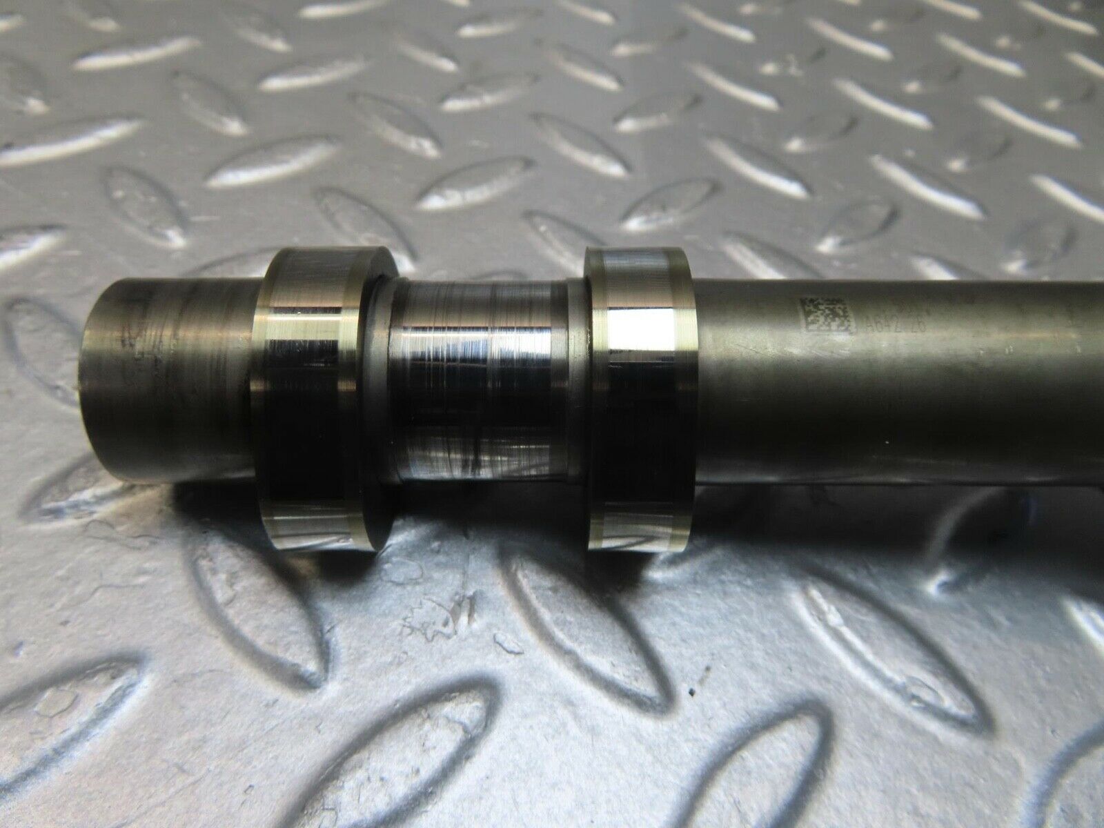 11267 Mercedes-Benz W221 S320 Camshaft Left Side 6420520001