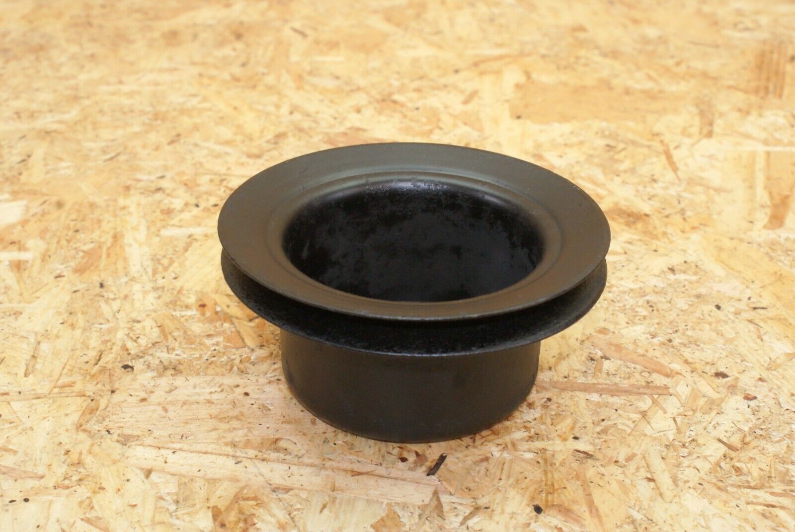 2382 Mercedes-Benz W123 280E Water Pump Pulley 1102050910