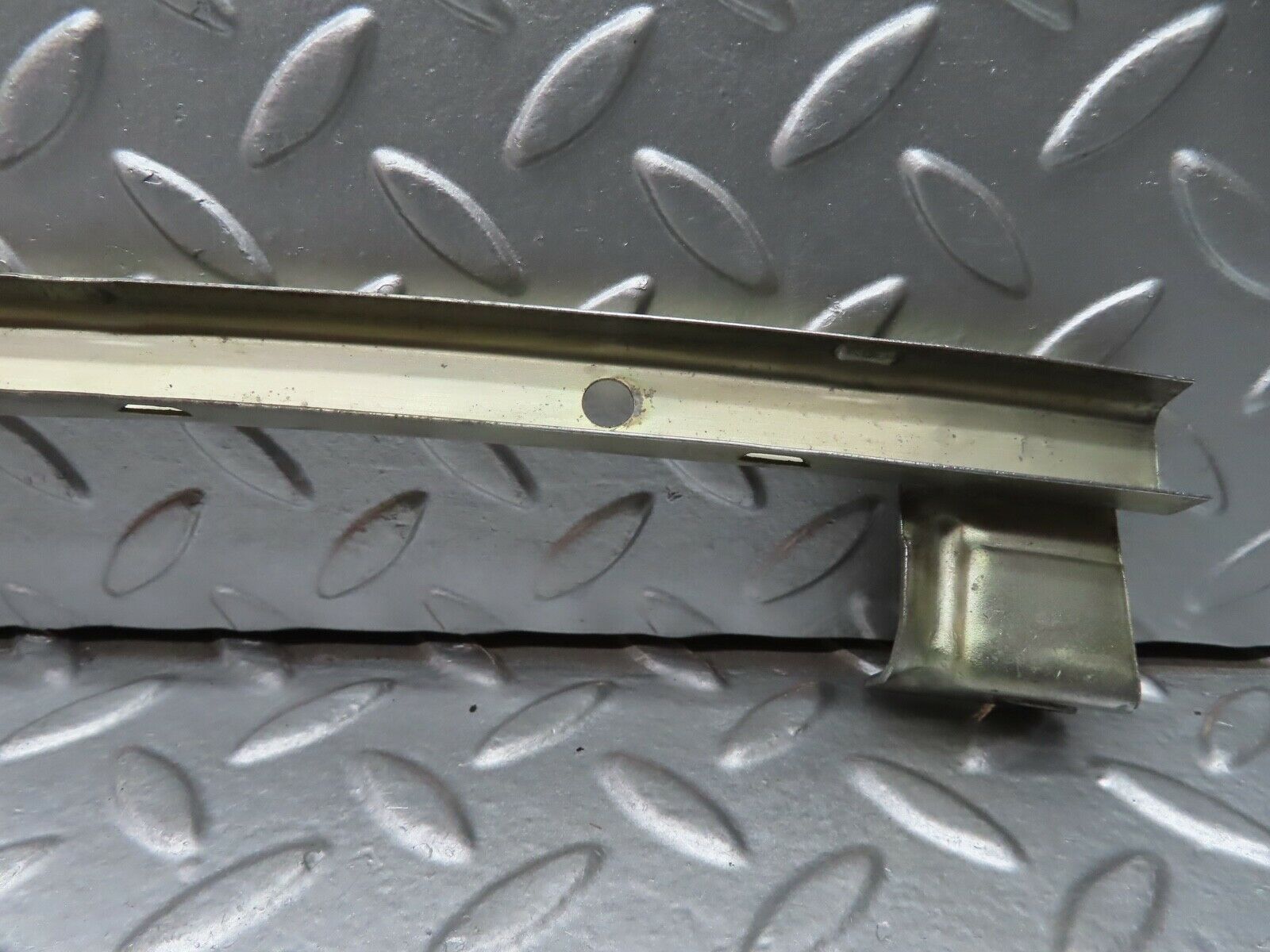 21482 Mercedes-Benz W126 300SE Rear Right Window Channel