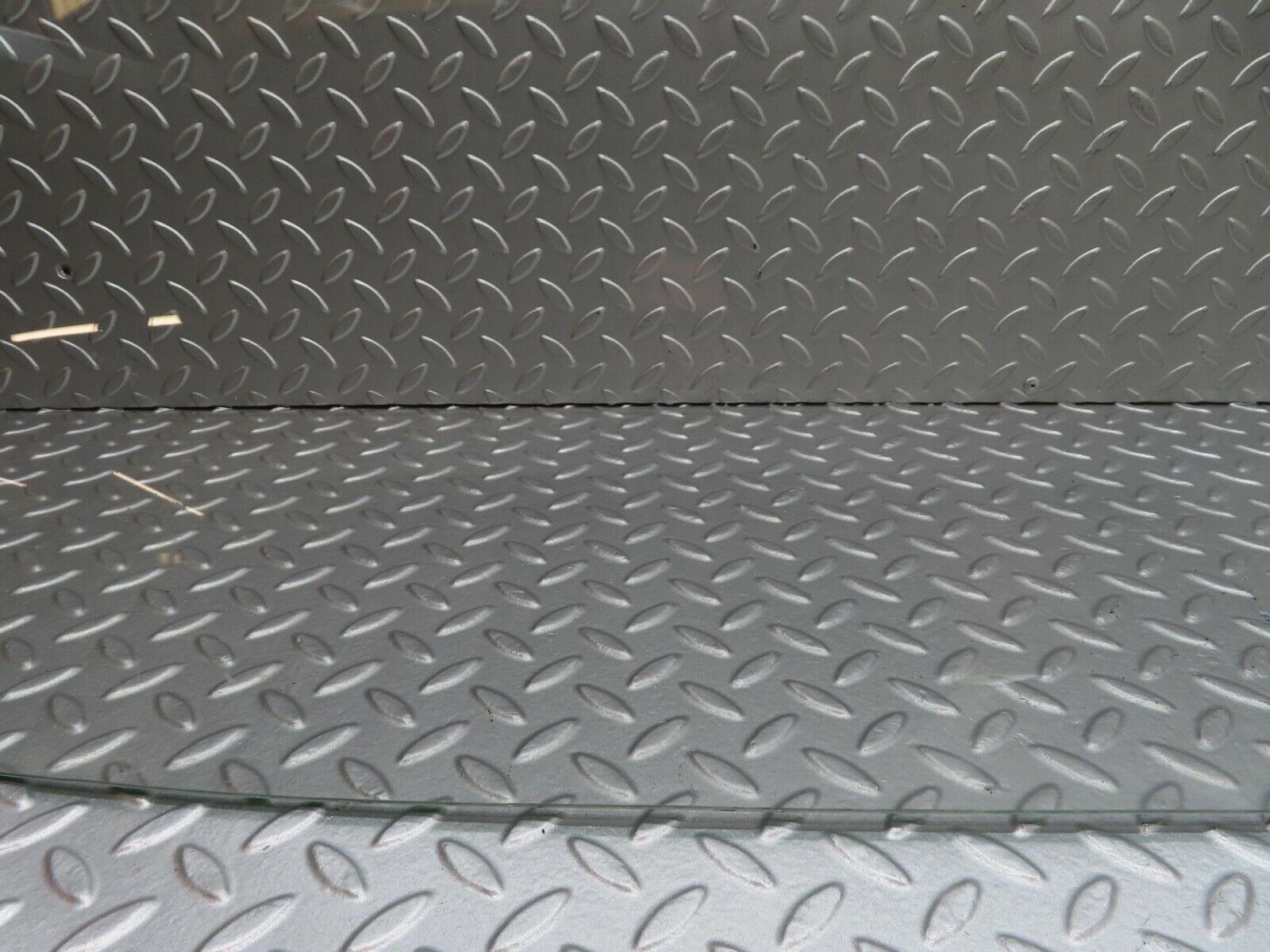 12750 Mercedes-Benz W111 220SE Rear Windscreen Glass