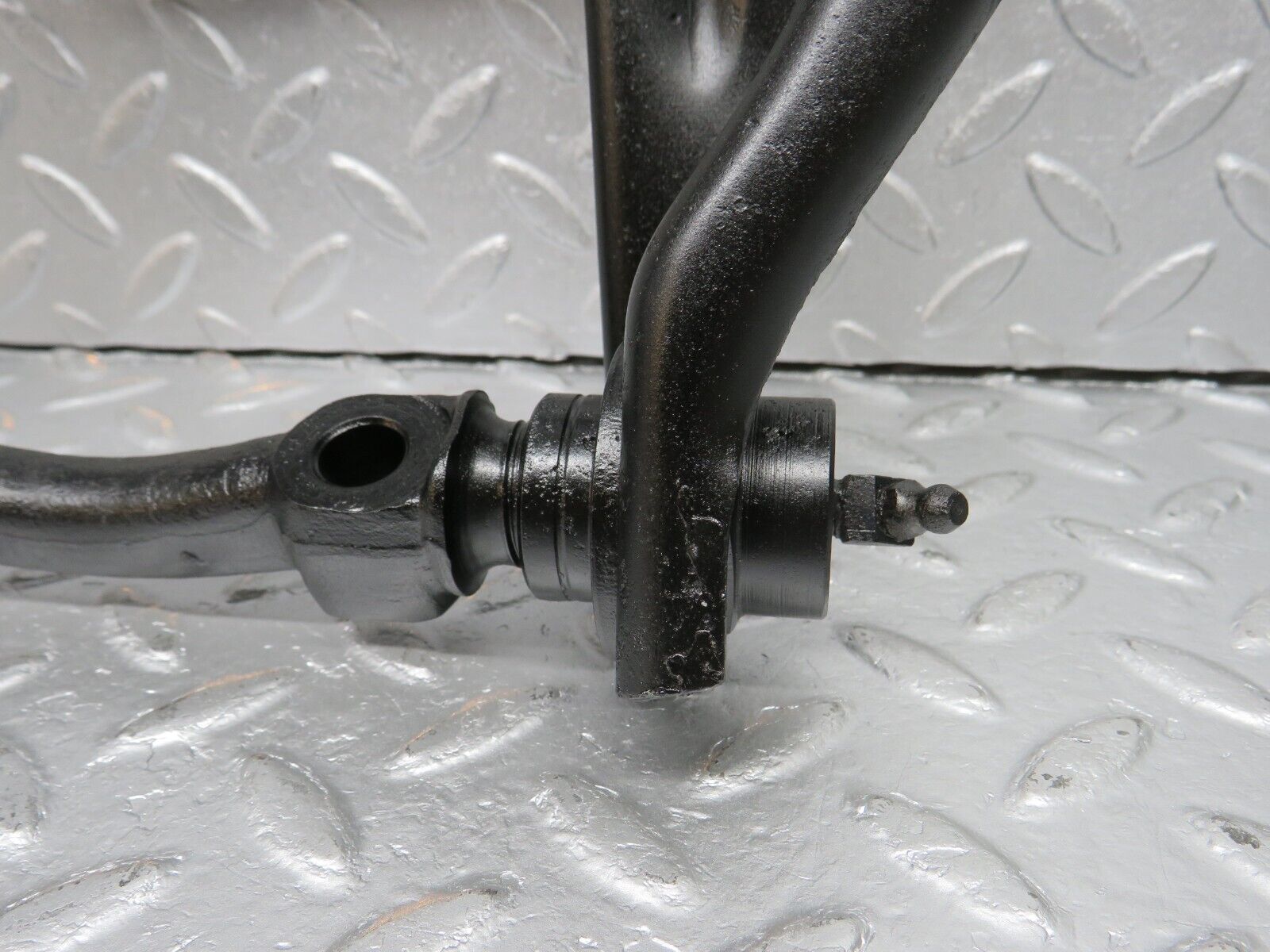 40388 Mercedes-Benz W110 230 Front Left Upper Control Arm