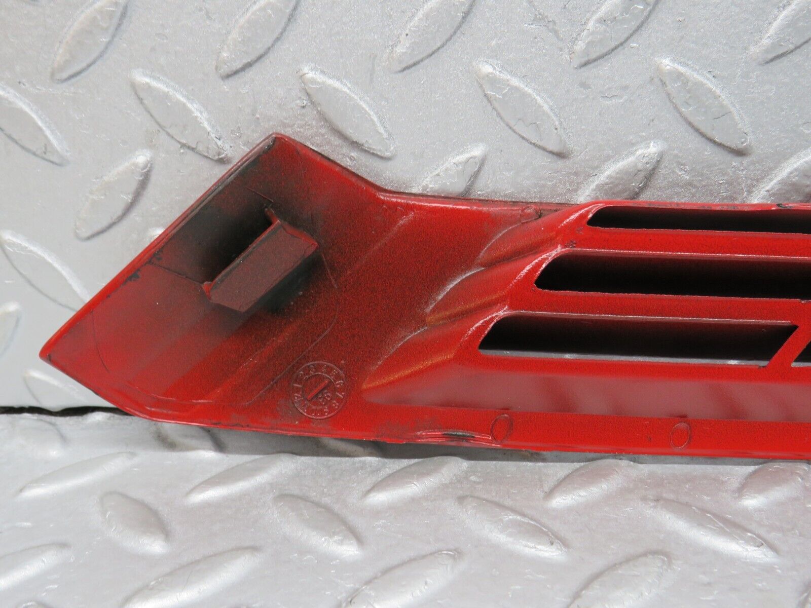 38735 Mercedes-Benz W201 190E 2.6L C Pillar Exterior Cover Left Side 2016980189