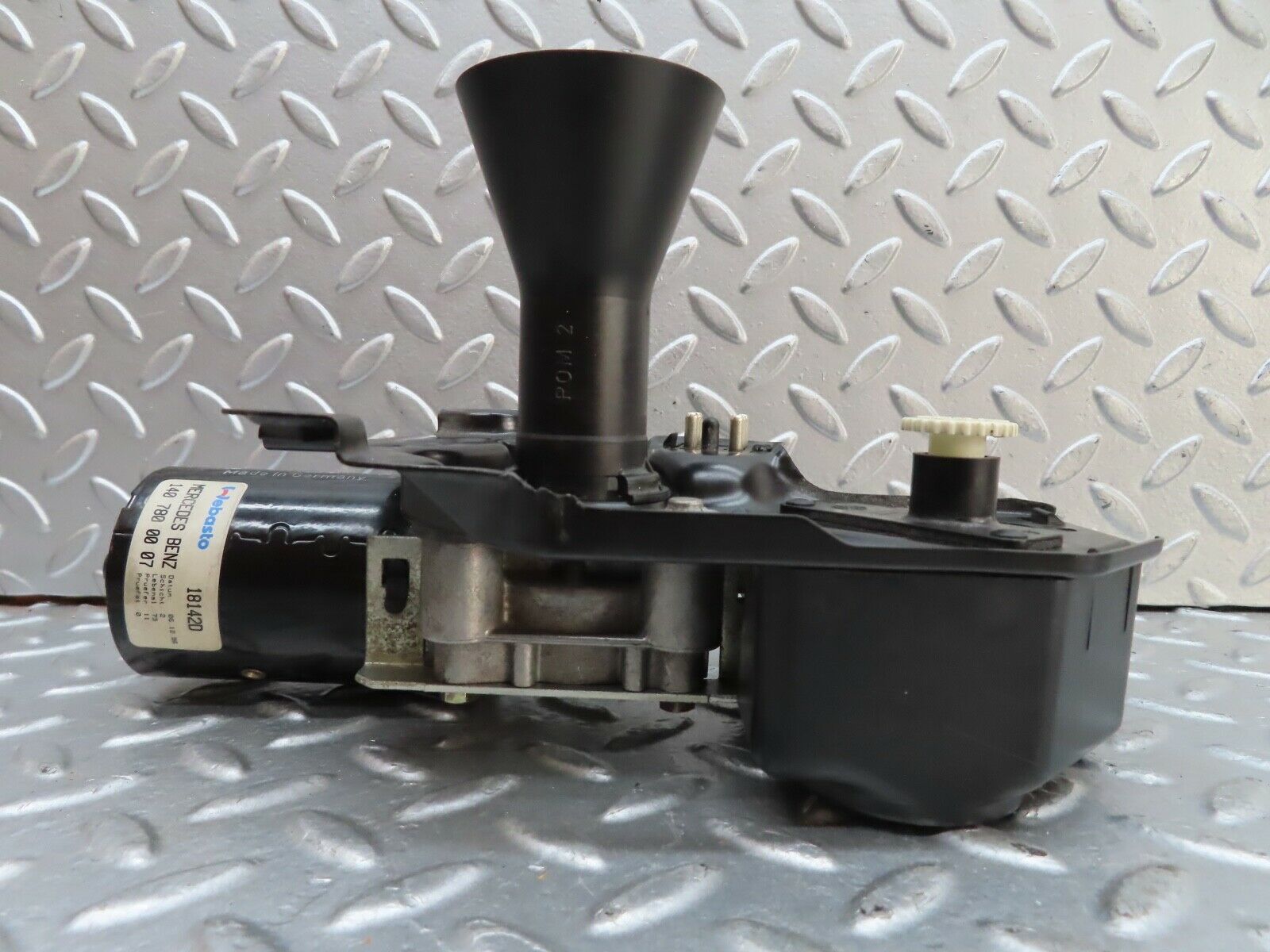 19431 Mercedes-Benz C140 CL420 Coupe Sunroof Motor Bosch 1407800007