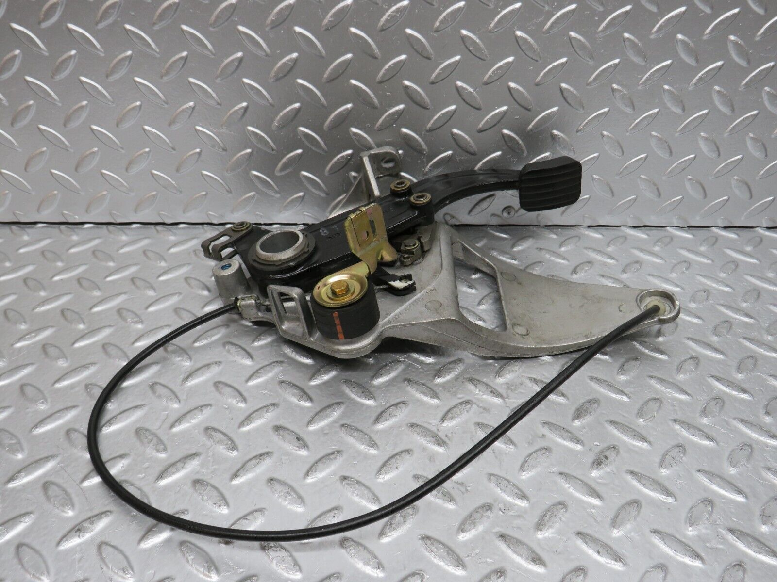 29417 Mercedes-Benz W124 230E Parking Brake Pedal 1244270801 1244270536