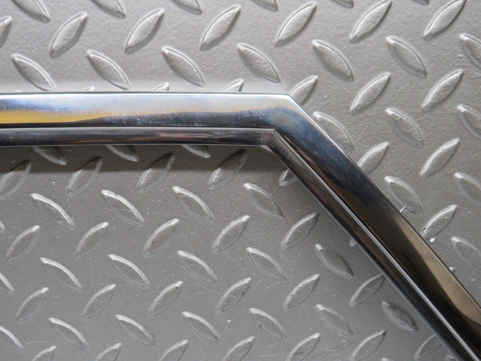 37316 Mercedes-Benz W109 300SEL Front Right Door Chrome Window Frame