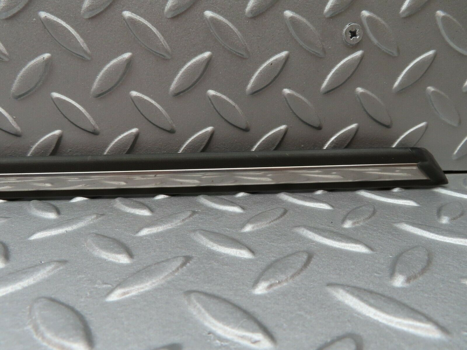 3692 Mercedes-Benz S123 200T Wagon Centre Door Chrome Trim Rear Left