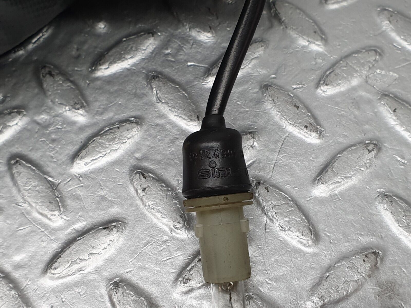 41089 Mercedes-Benz W126 300SE Front Wing Indicator Cable Wire 1249971881