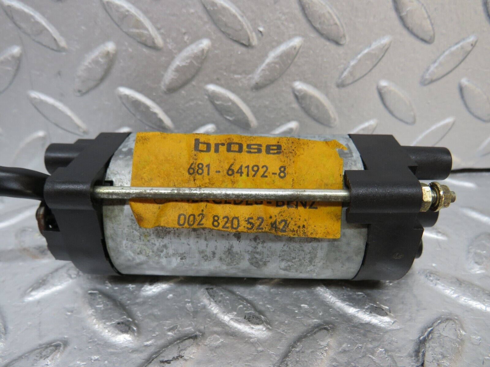 37066 Mercedes-Benz C126 420SEC Coupe Front Left Seat Adjustment Motor Brose