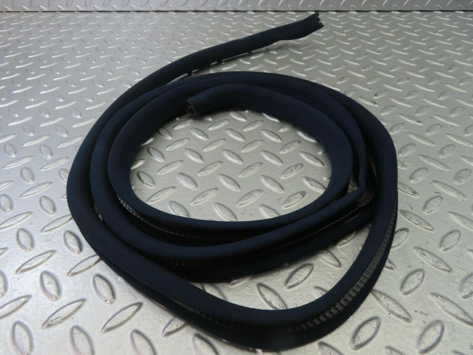 10336 Mercedes-Benz W201 190E Rear Right Cloth Covered Door Seal Blue