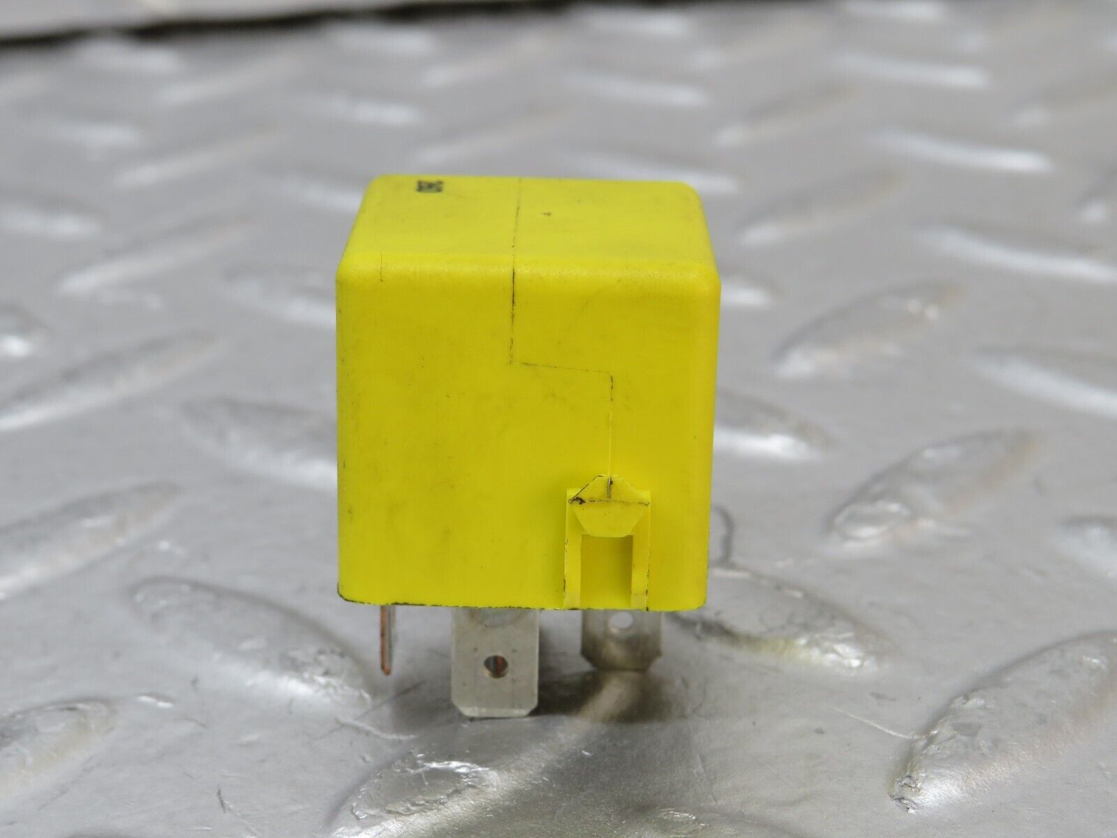 34869 Mercedes-Benz W210 320E Multi Purpose Relay 0025421419