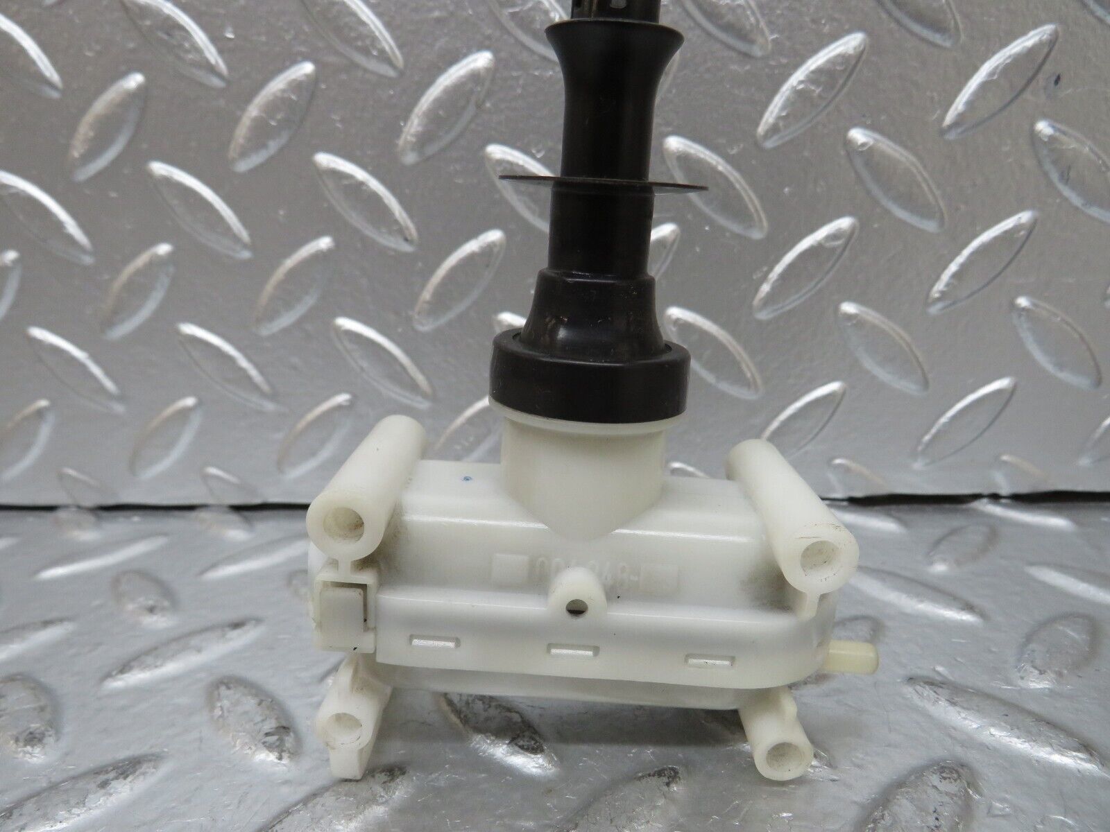 25314 Mercedes-Benz W201 190D Rear Right Door Lock Actuator