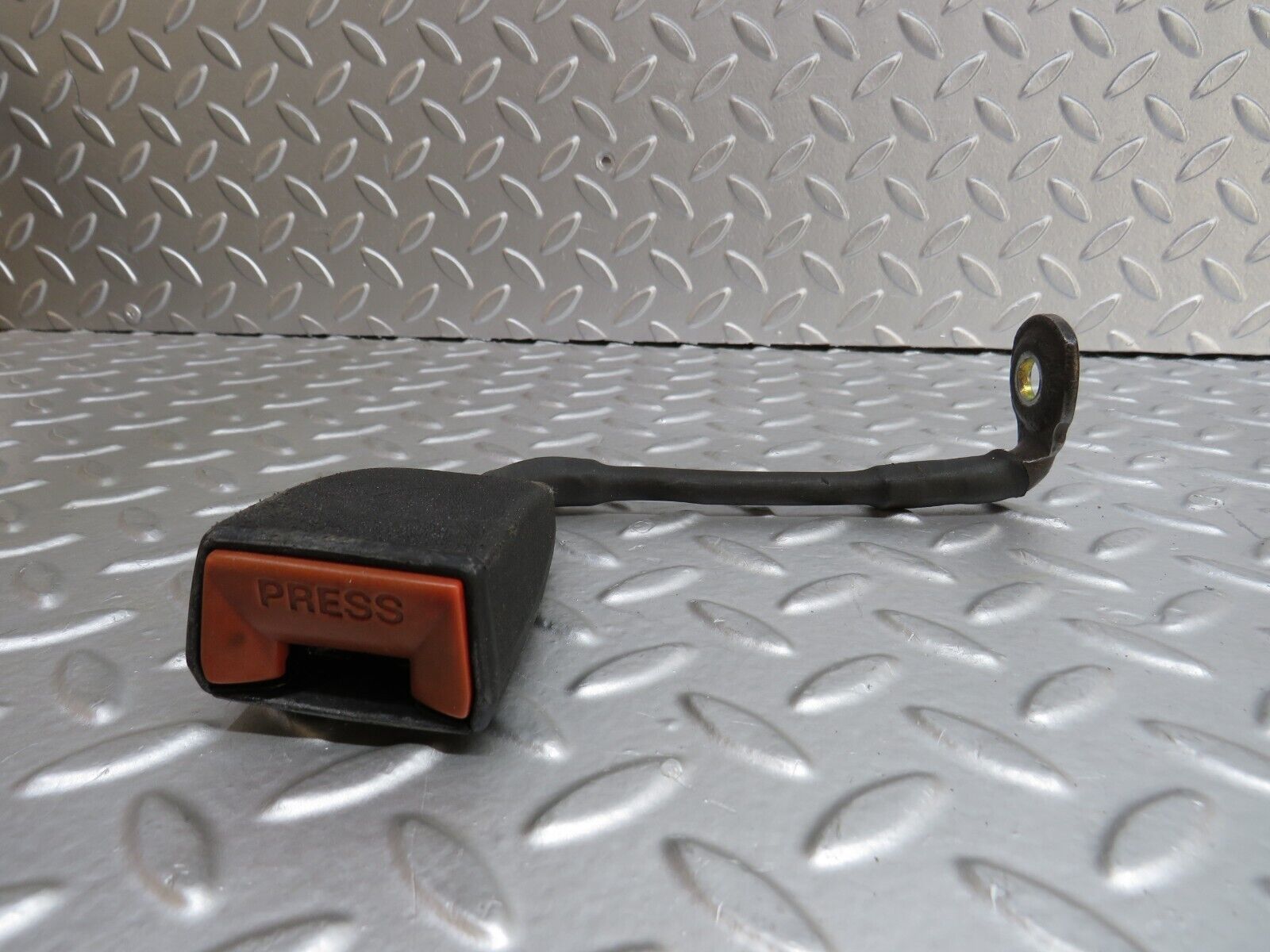 37162 Mercedes-Benz C126 420SEC Coupe Rear Left Seat Belt With Buckles 1268602286