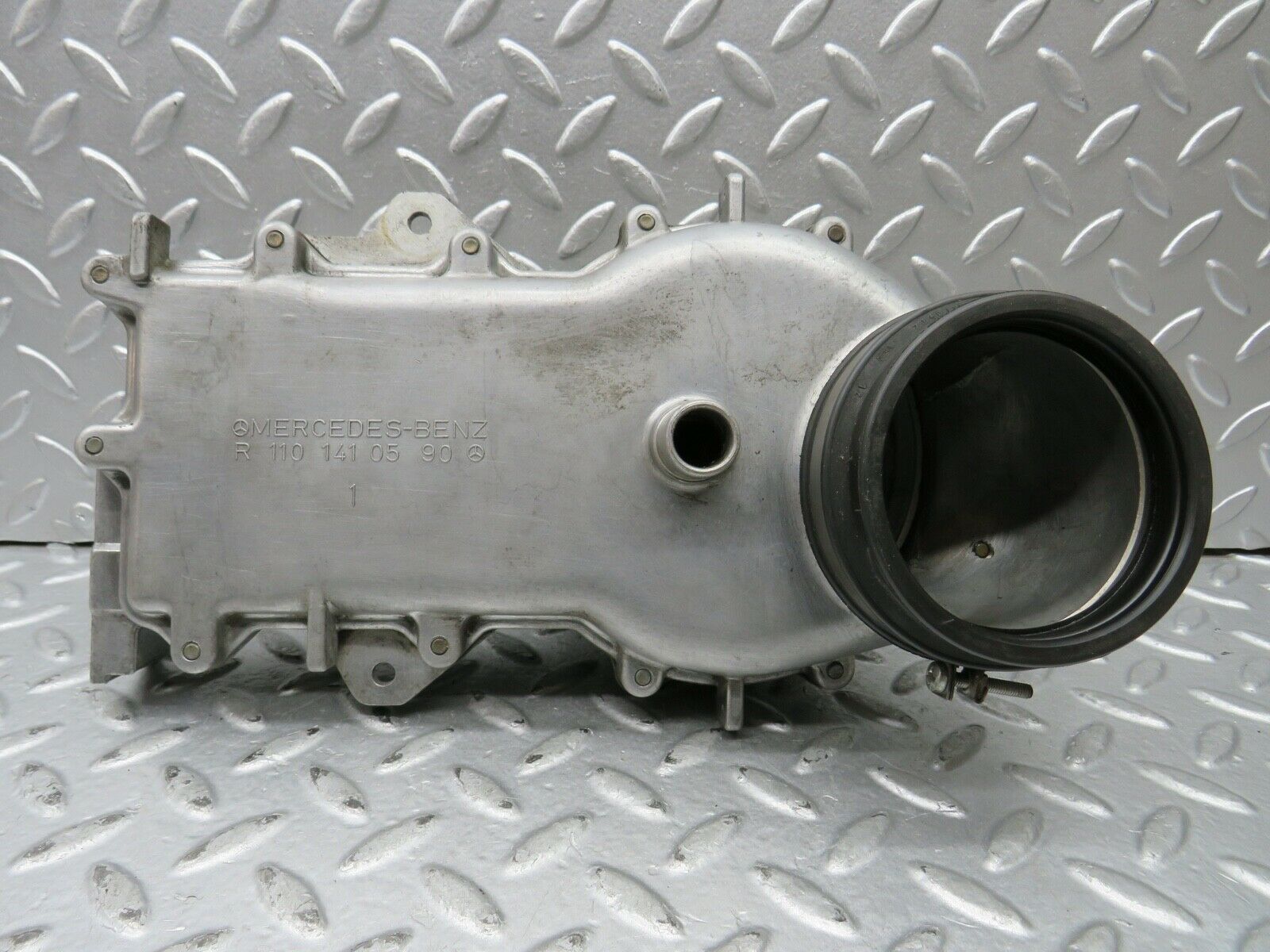 21824 Mercedes-Benz W123 Air Flow Mass Meter Sensor Bosch 1101410590