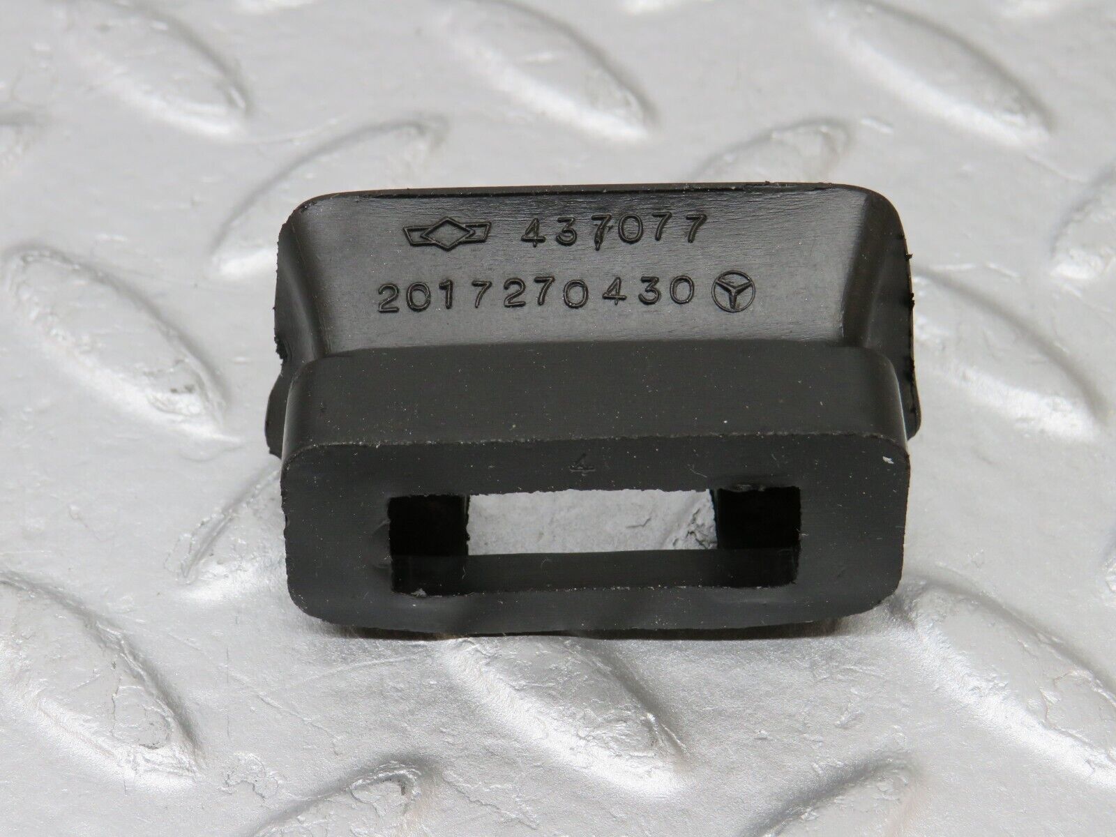 36586 Mercedes-Benz W201 190E 2.0L Door Check Strap Rubber Seal 2x 2017270430