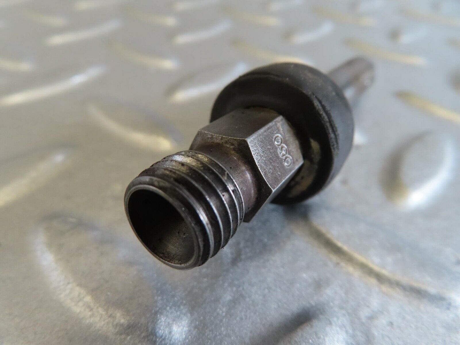 14033 Mercedes-Benz C107 280SLC Fuel Injector Bosch 0437502010