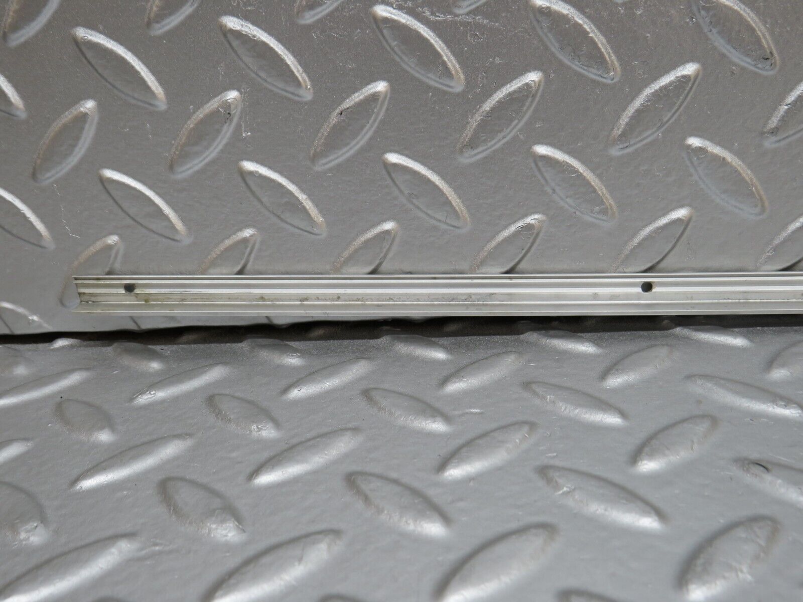 31831 Mercedes-Benz W201 190LE 1.8L Sunroof Chrome Trim